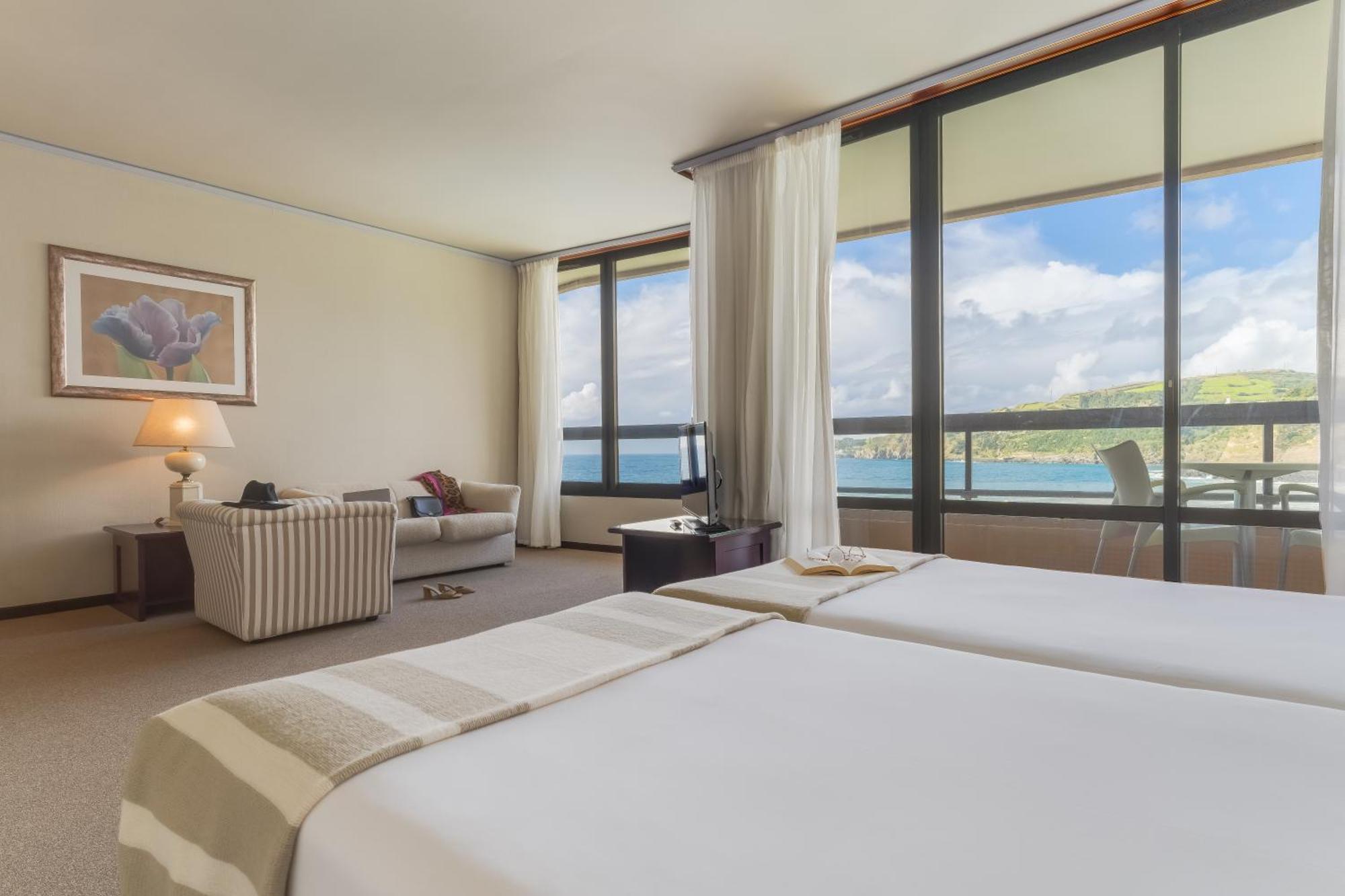 Junior Triple Suite with Sea View