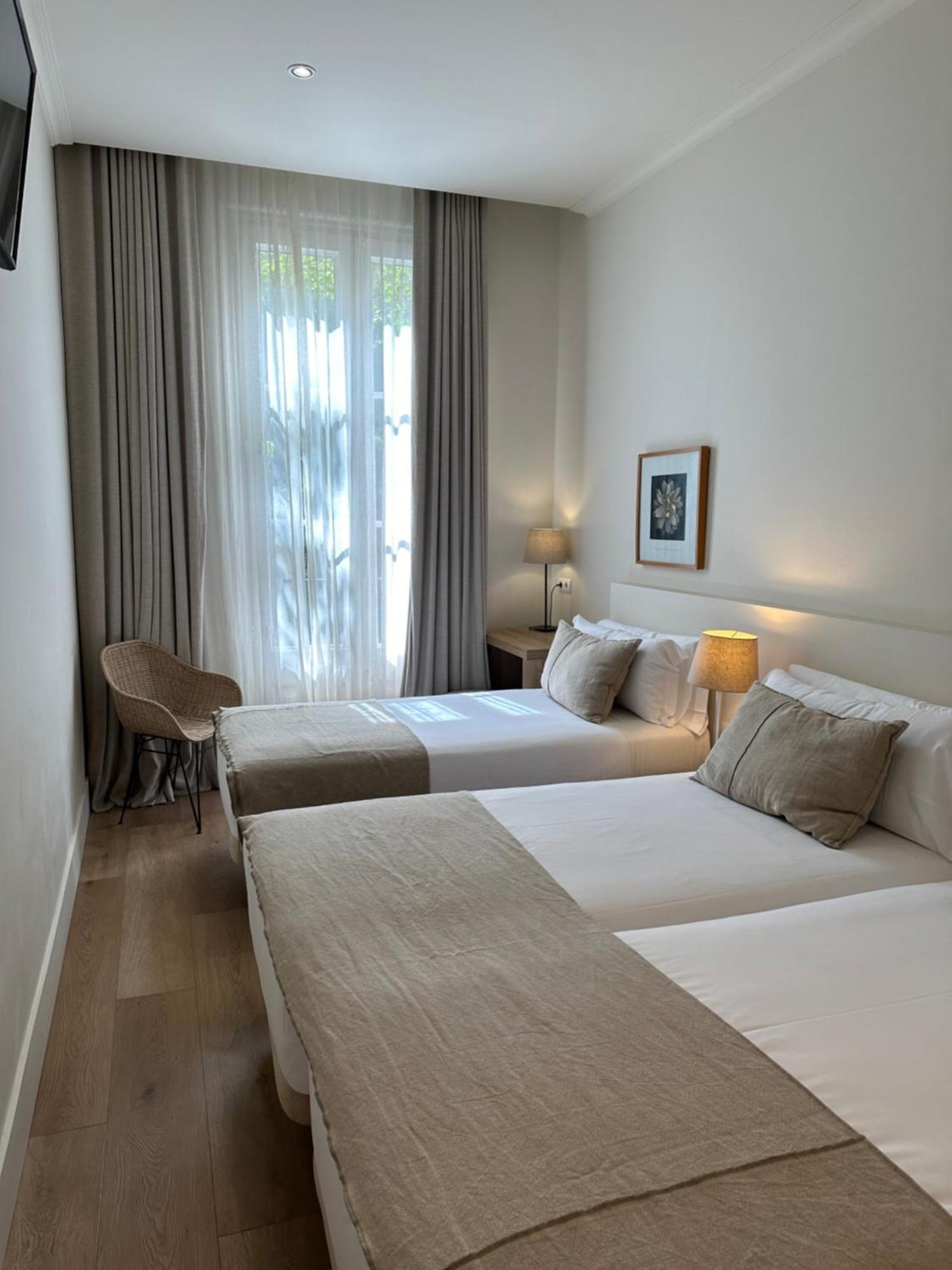 Triple Room,1572659507:JPEG