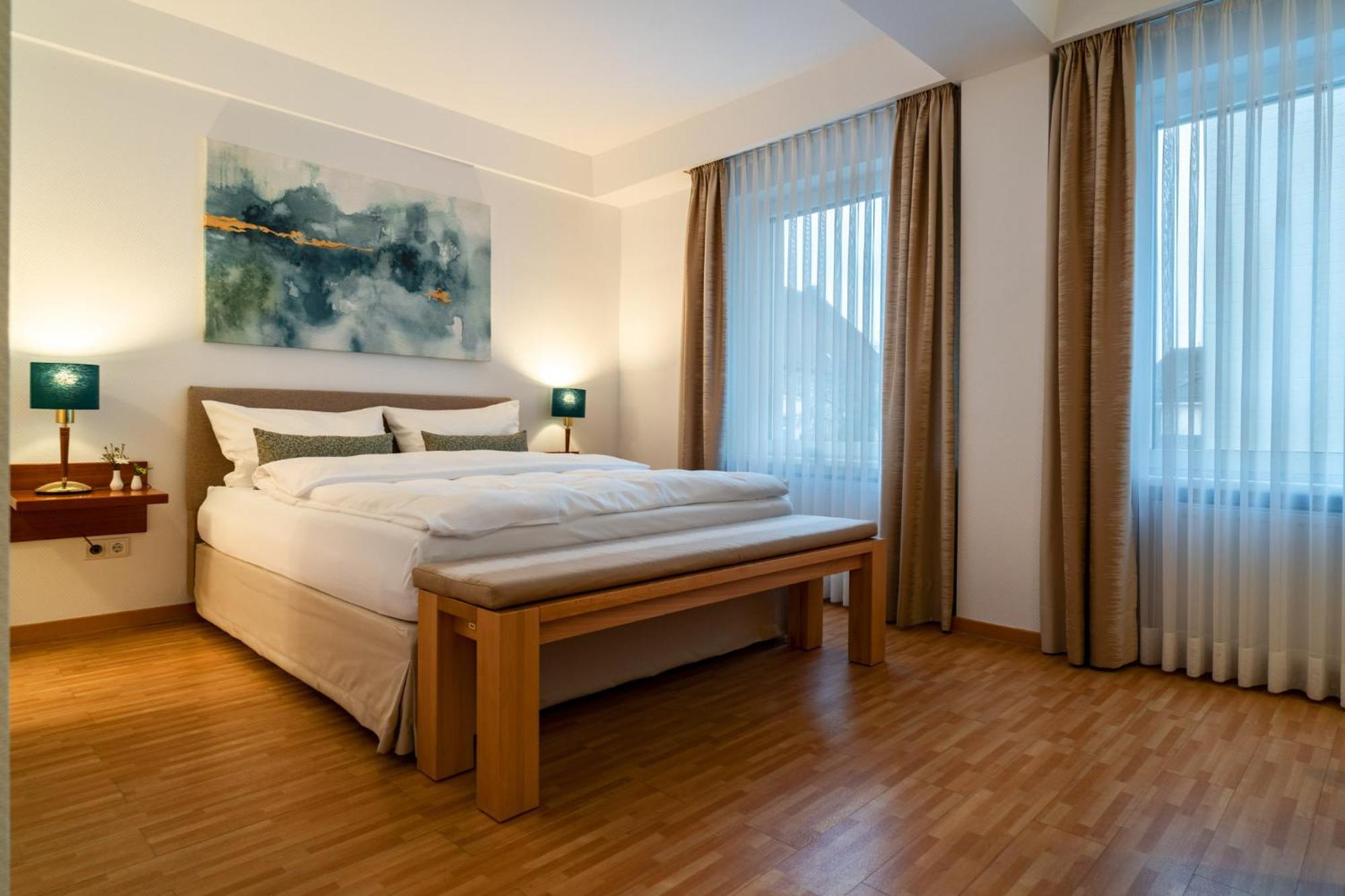 Comfort Room***