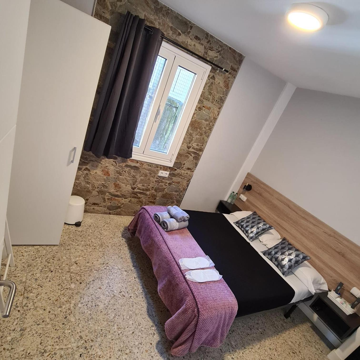Chambre Simple avec Salle de Bains Commune
