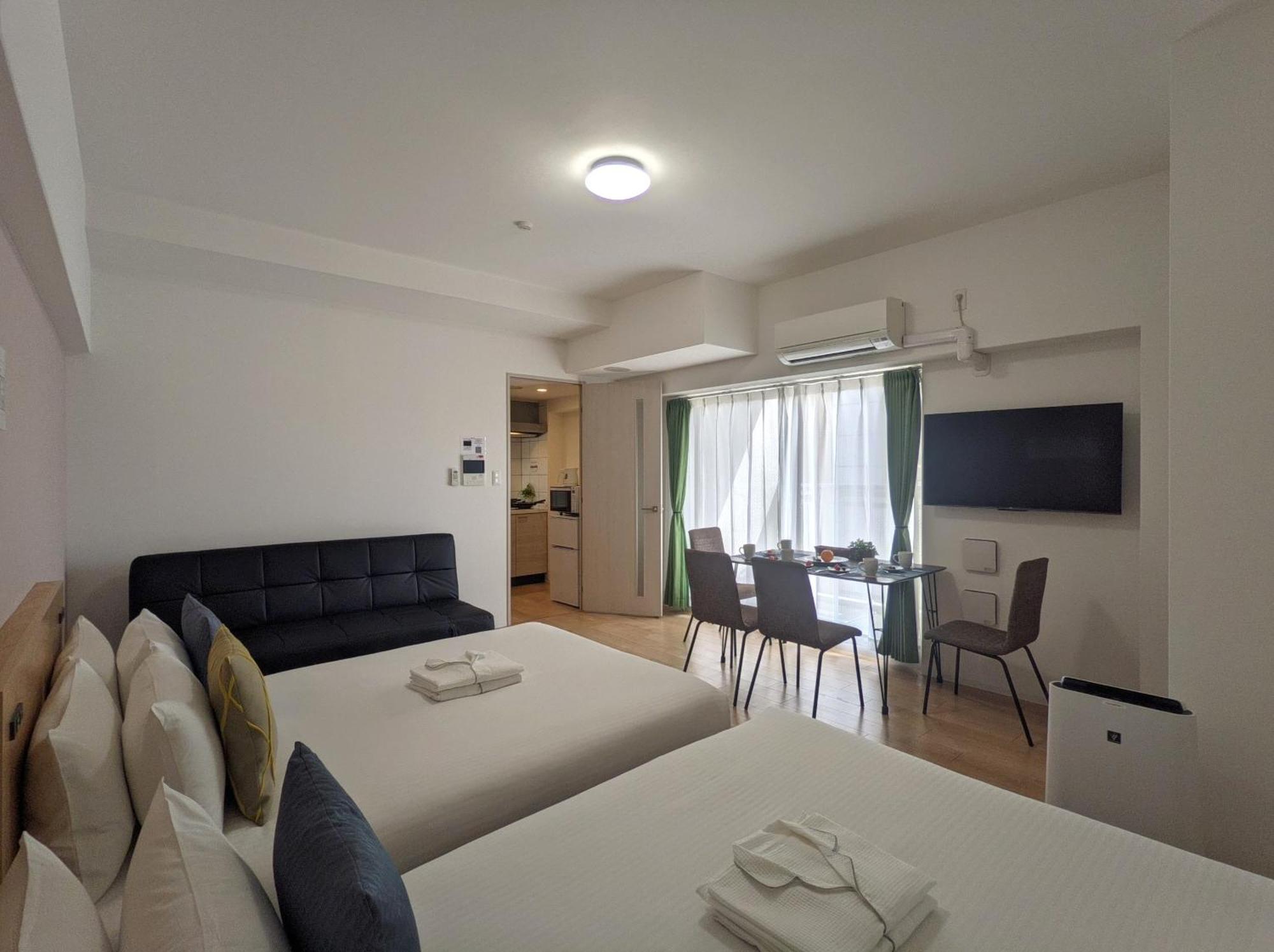 Deluxe Family Room
