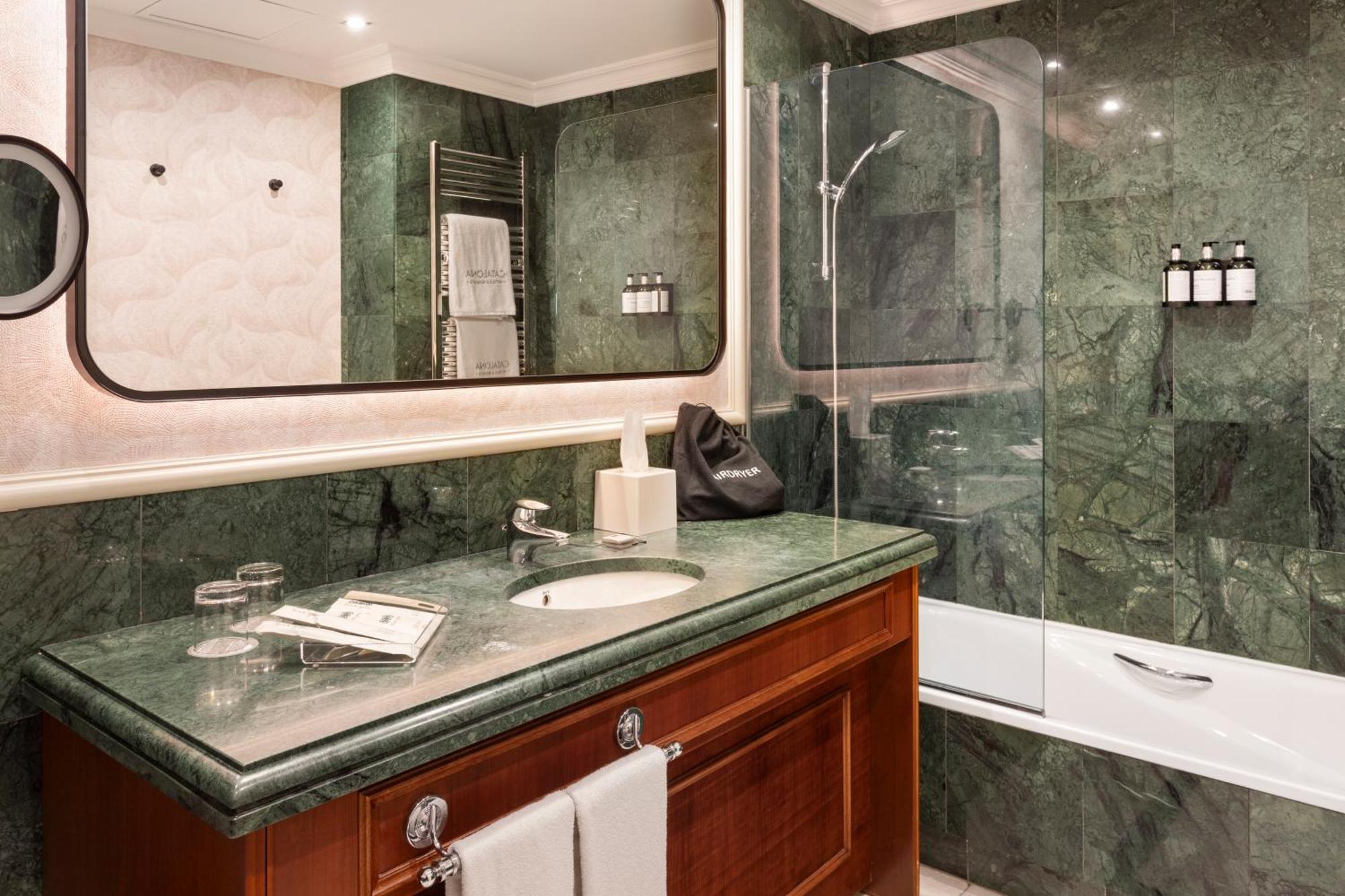 Executive Studio Apartment,1498908961:JPEG