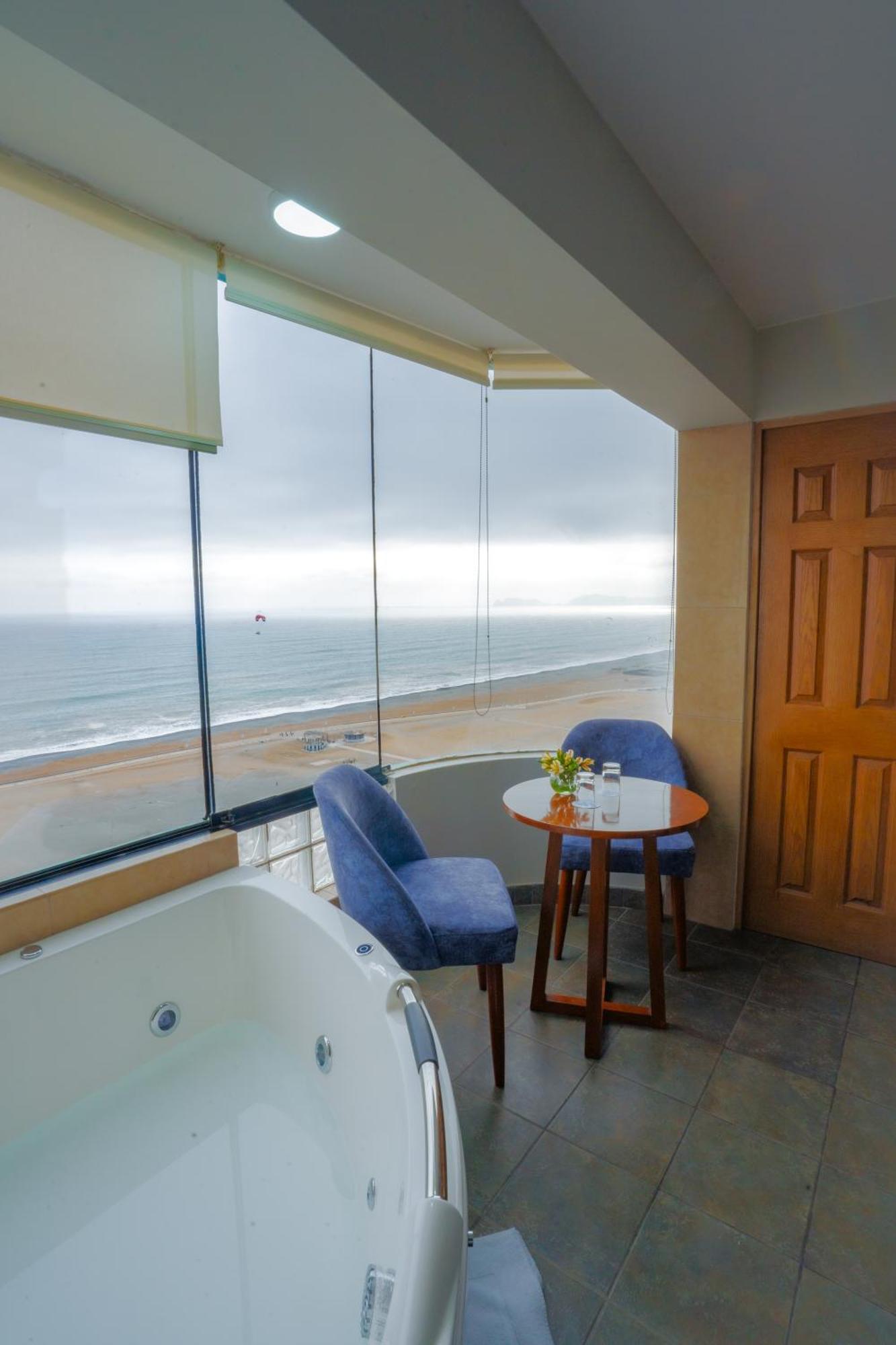 Suite Deluxe con vistas al mar
