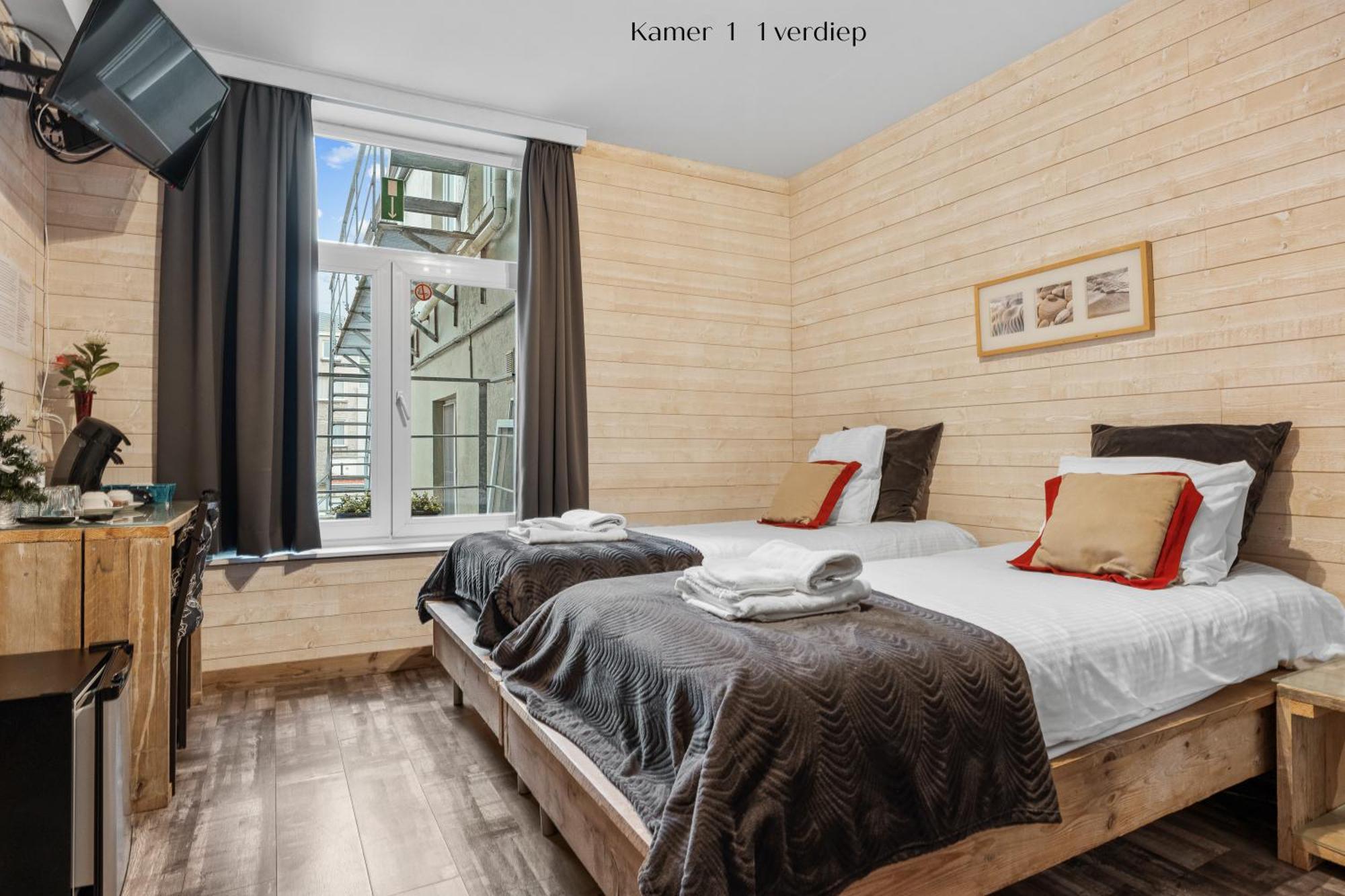 Deluxe Queen Room