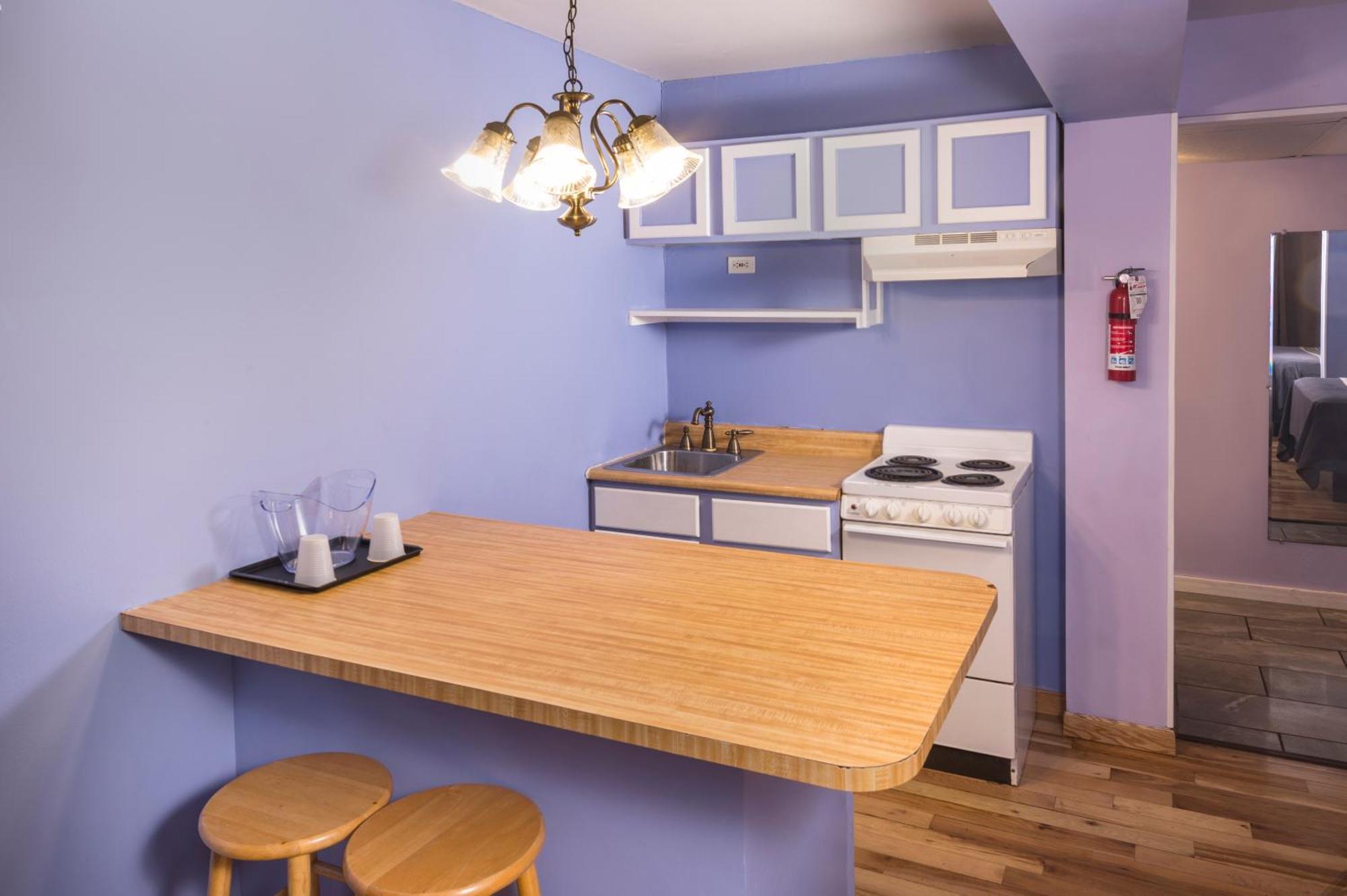 Deluxe Double Room (2 Adults + 1 Child)