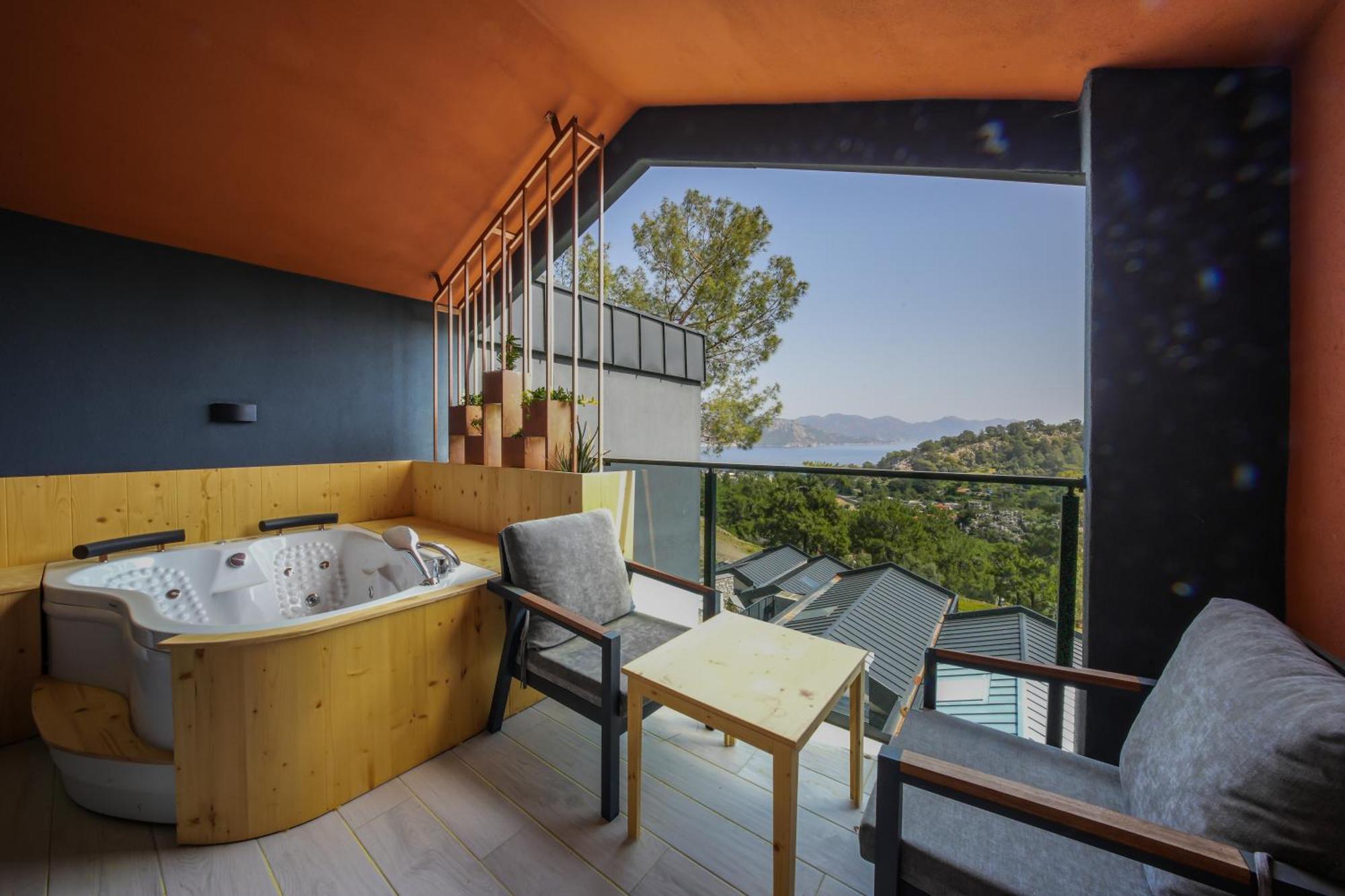 Deluxe Room with Sea view Jacuzzi