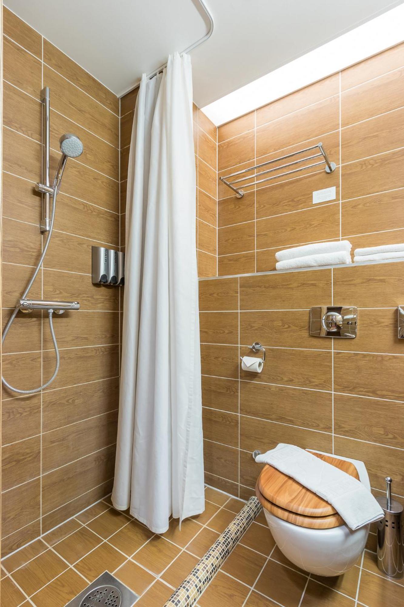 Double Room,1293649909:JPEG