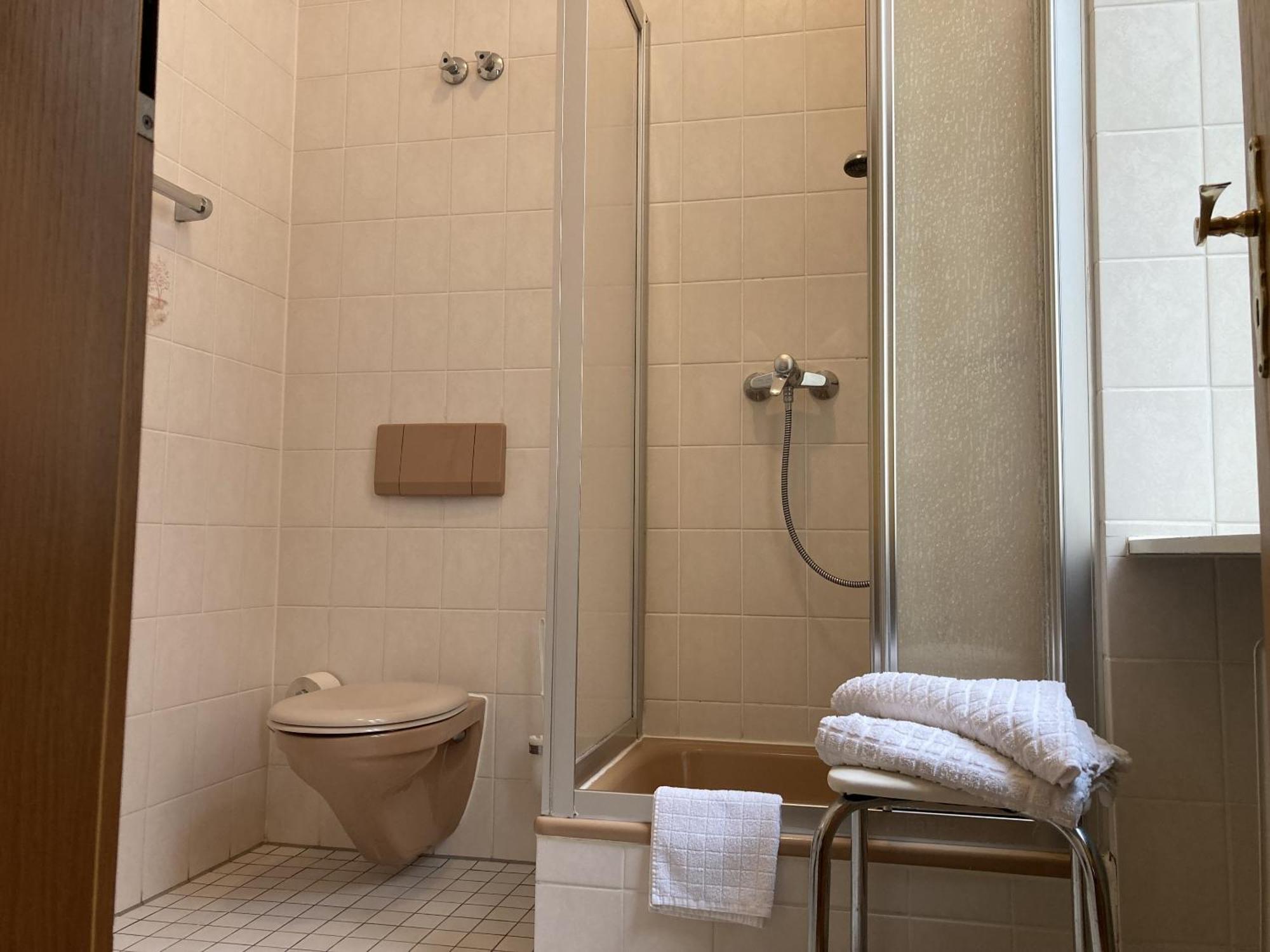 Doppelzimmer mit eigenem Bad