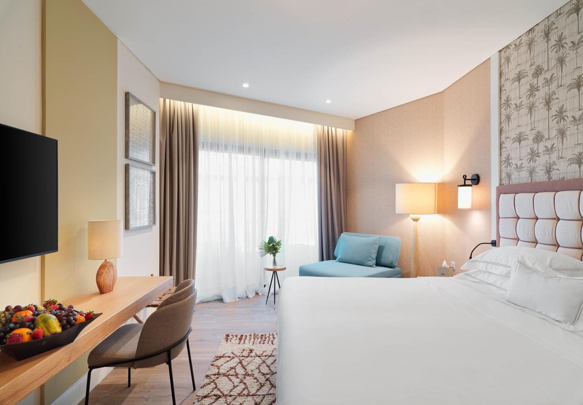 Deluxe Room Inland View