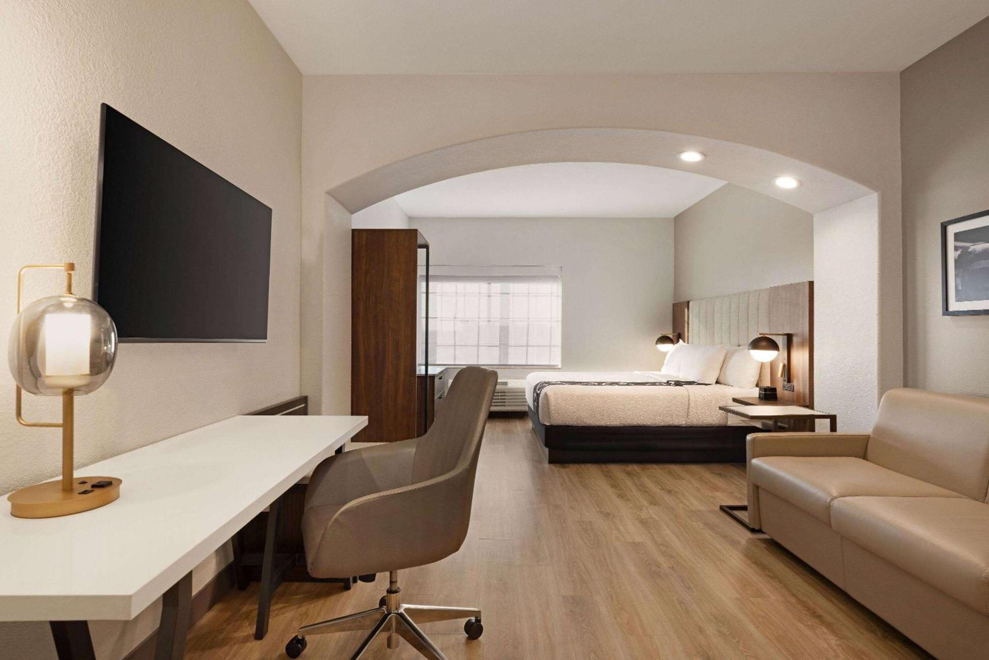Executive King Room
