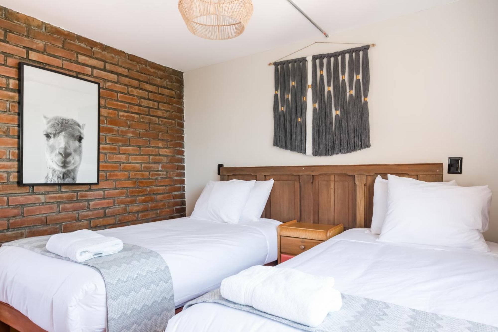 Standard Twin Room