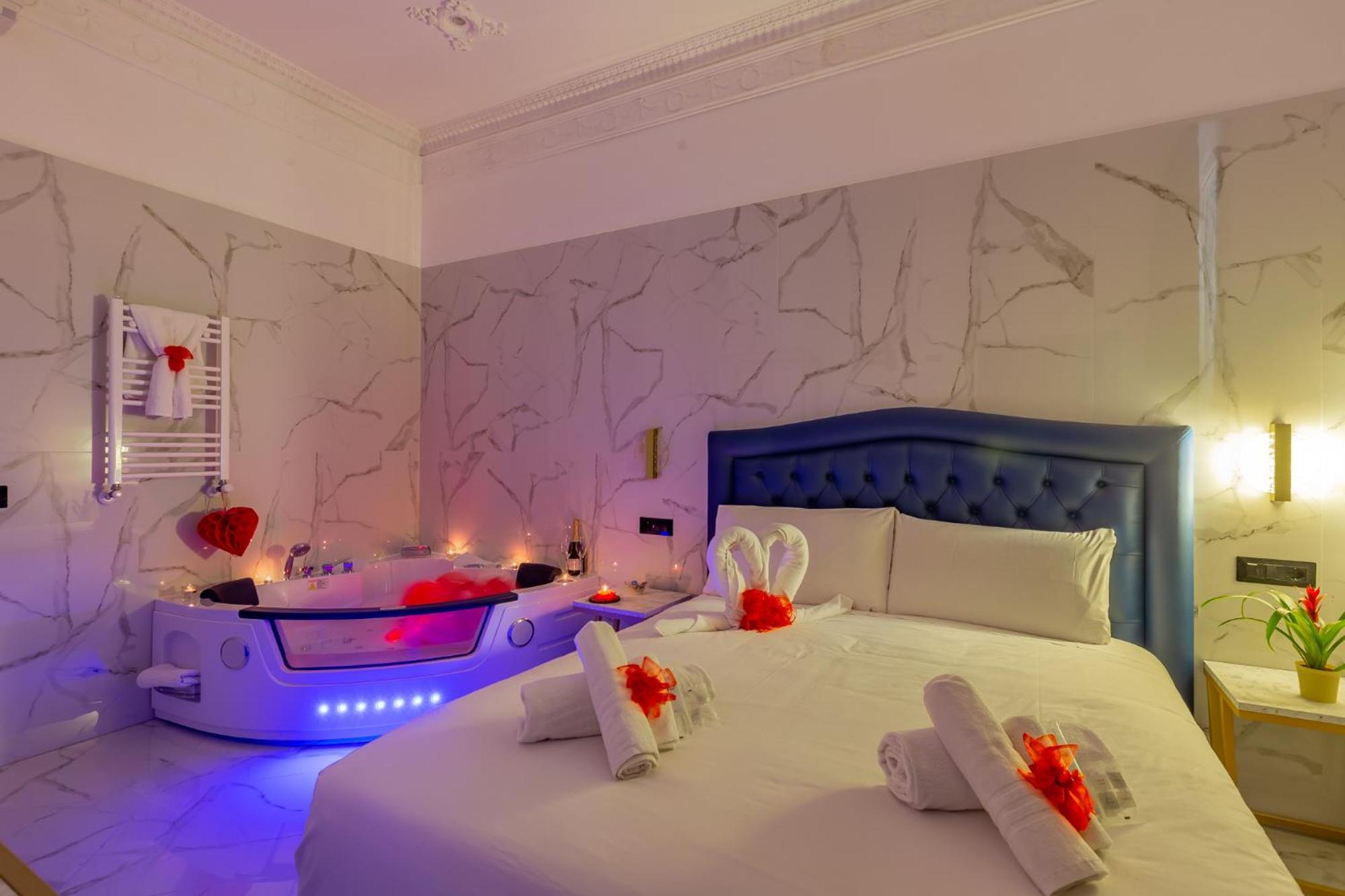 Double Room with Spa Bath