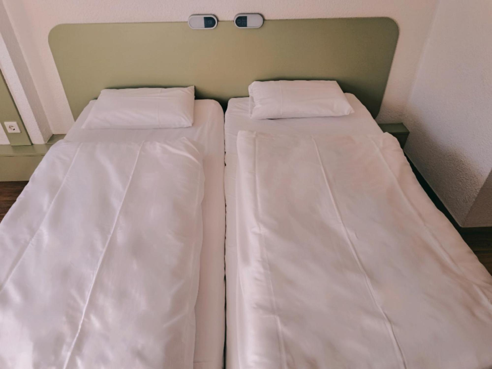 Standard Room,1576862366:JPEG