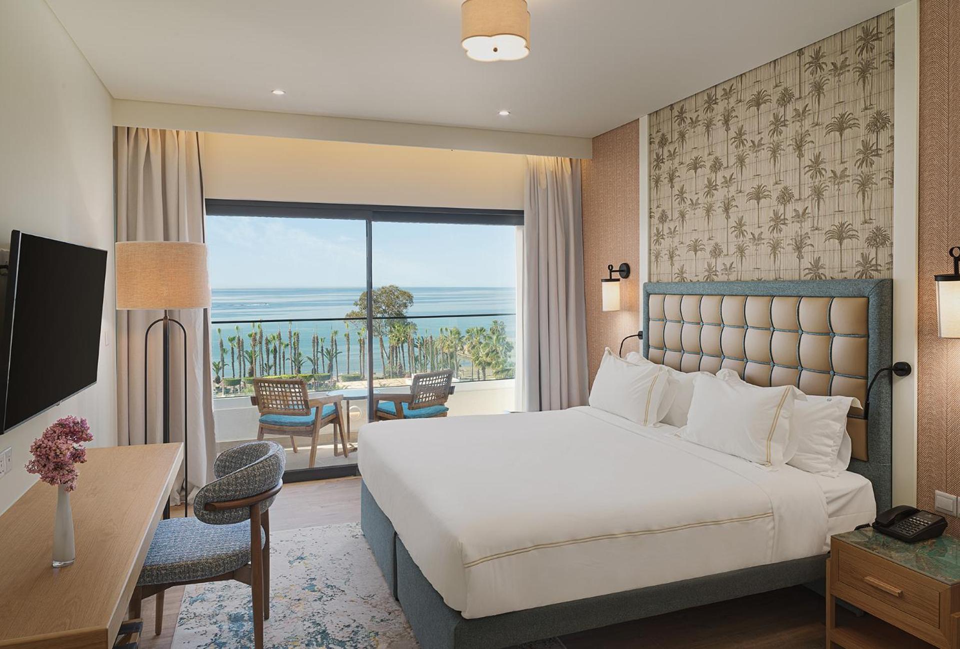 Deluxe Family Room with Sea View