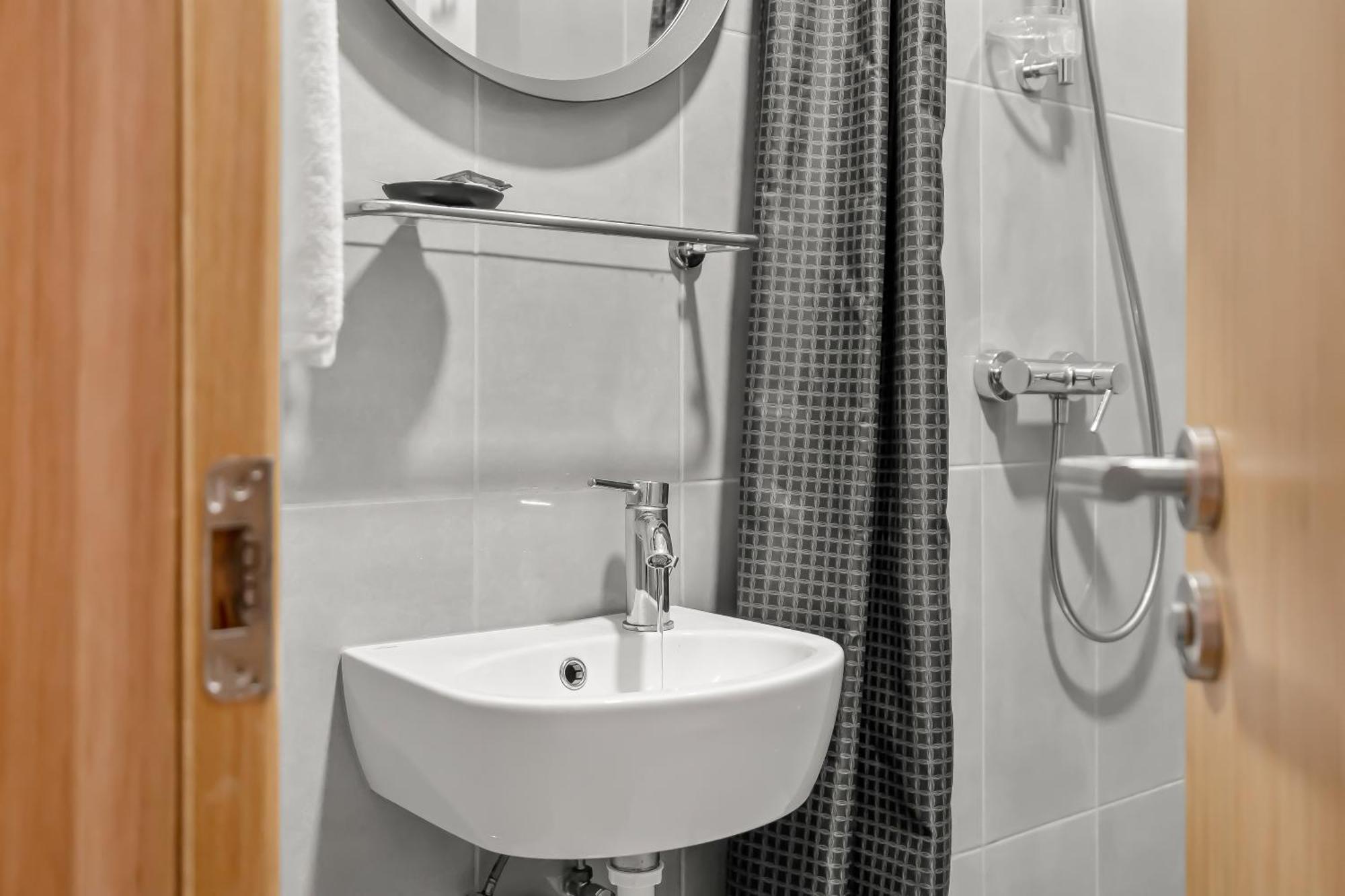Single Room with Private Bathroom