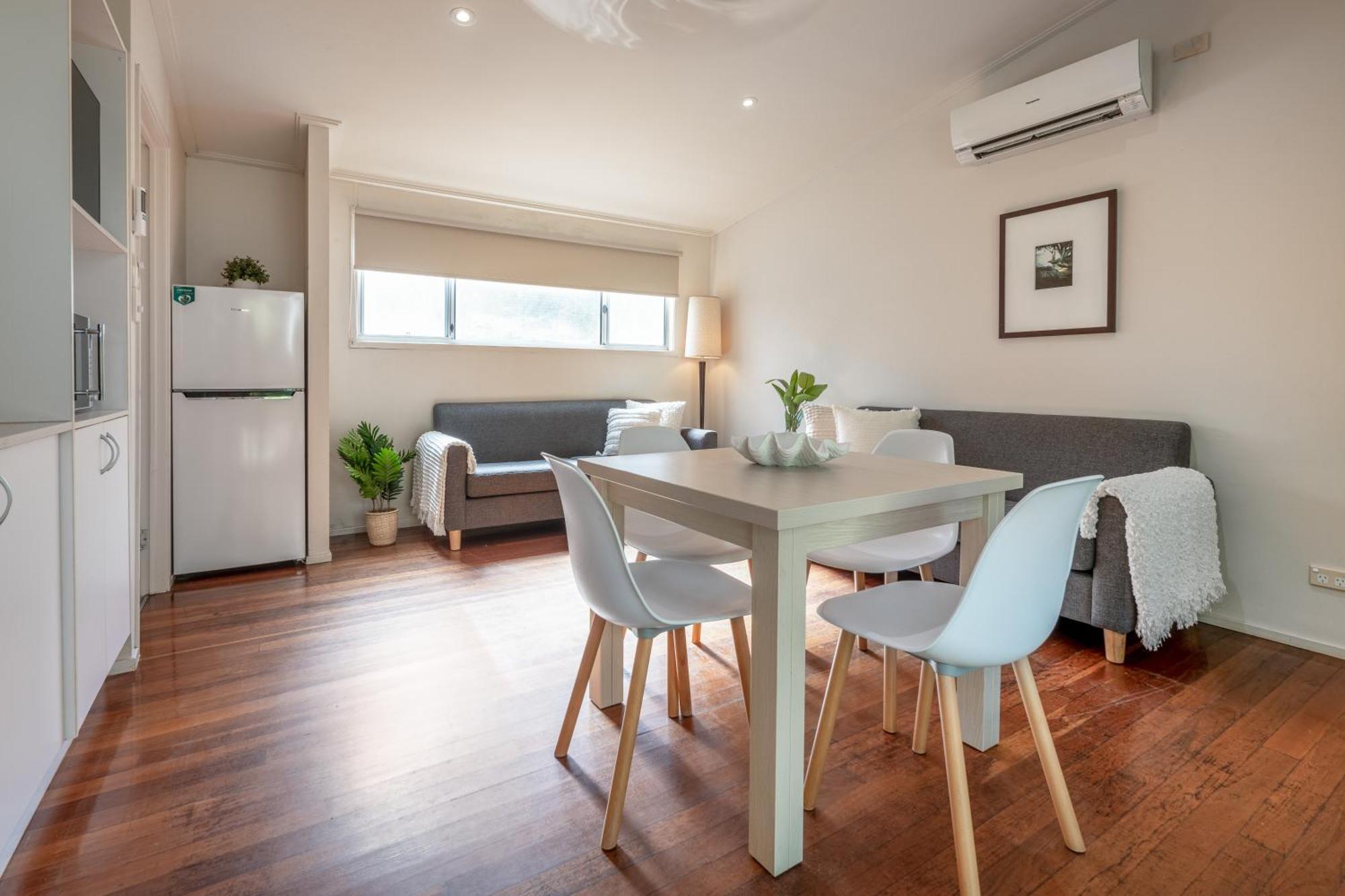 Malibu Beach Hut (2BR)