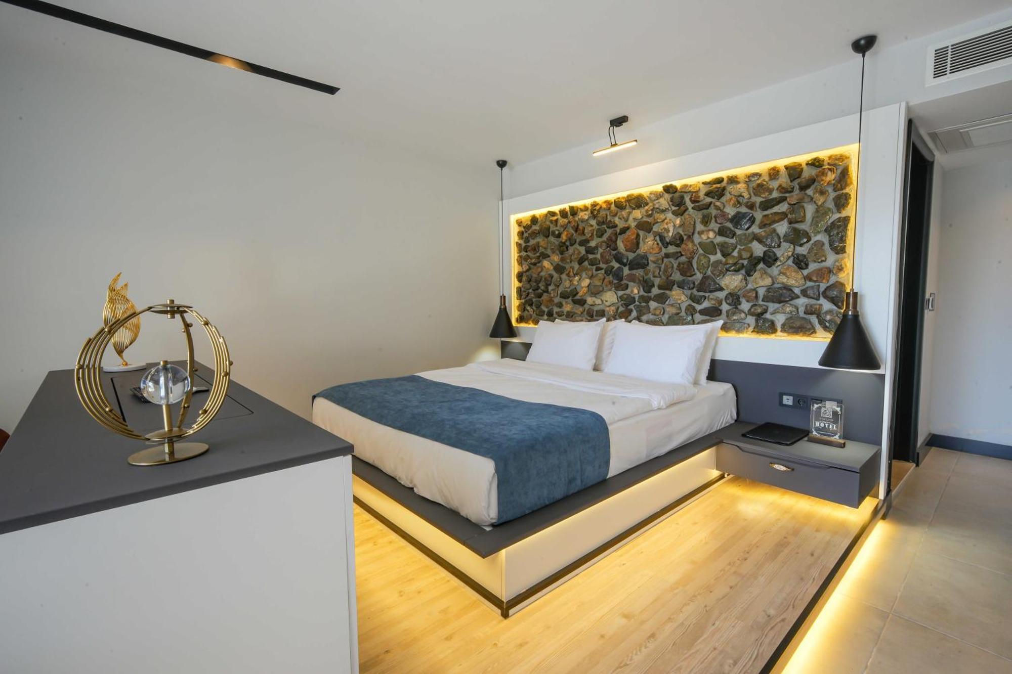 Deluxe Room with Courtyard View