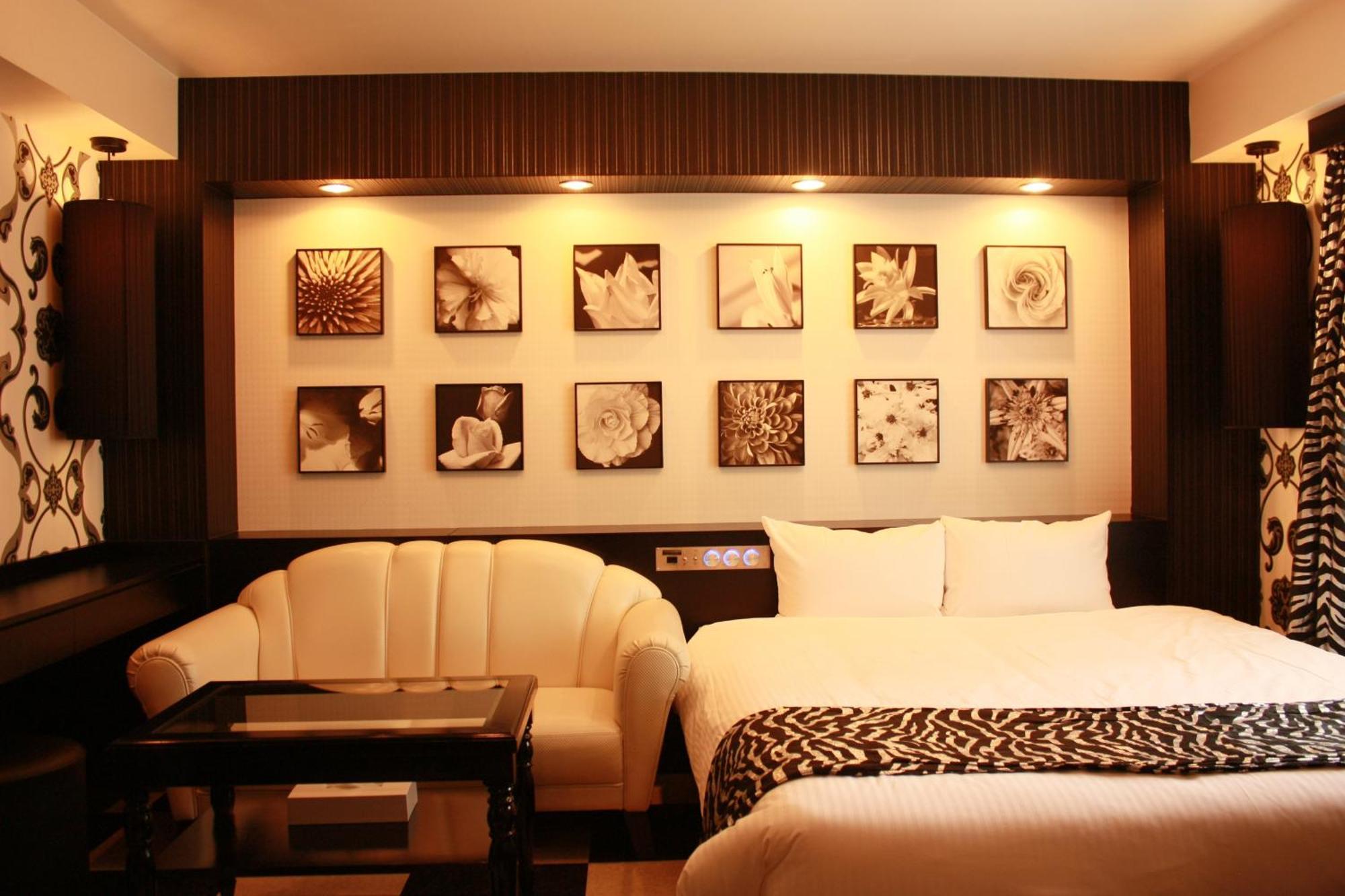 One-Bedroom Suite,1587659340:JPEG