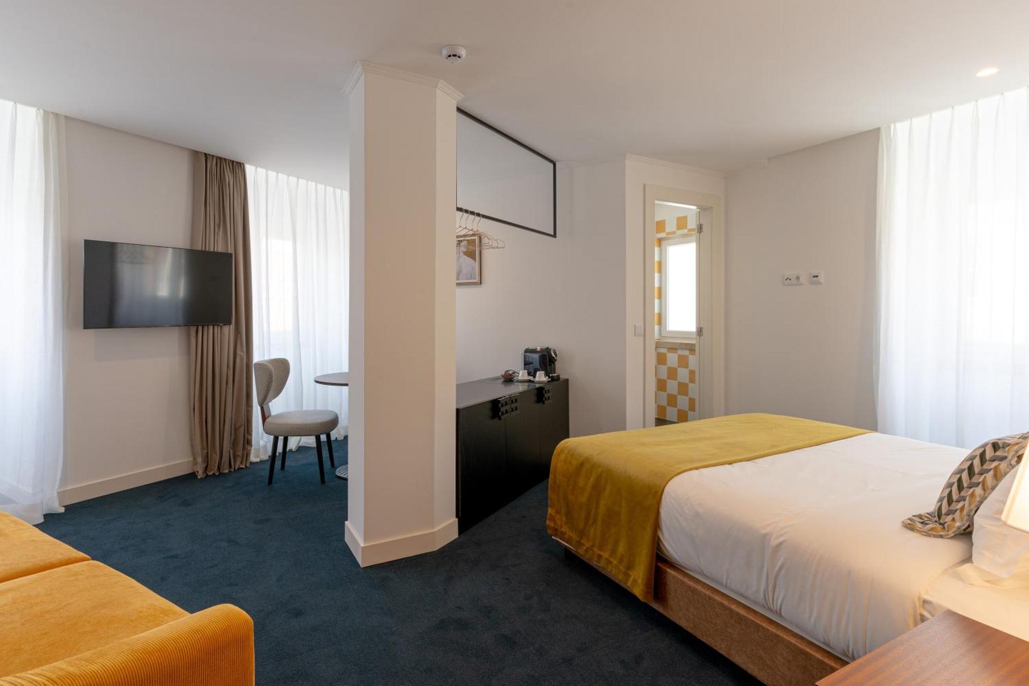 Junior Suite,1579060421:JPEG