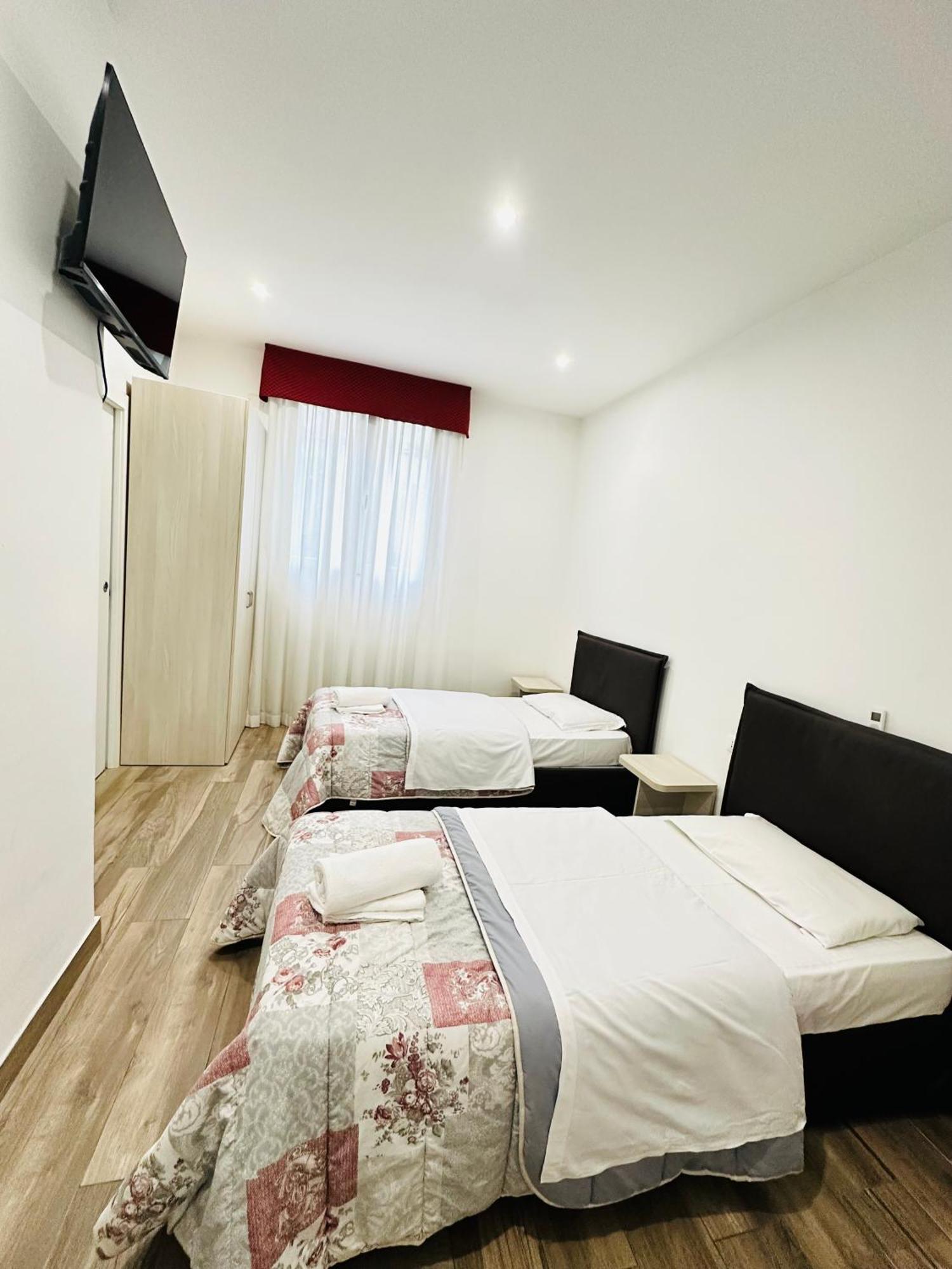 Twin Room with Private Bathroom