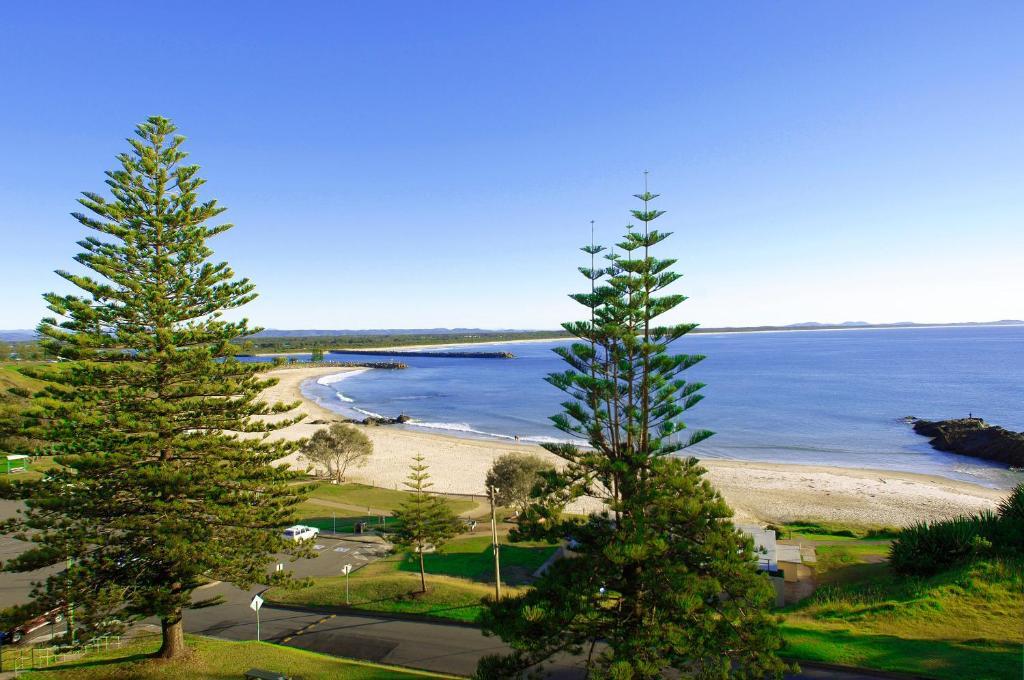 Three-Bedroom Apartment with Ocean View