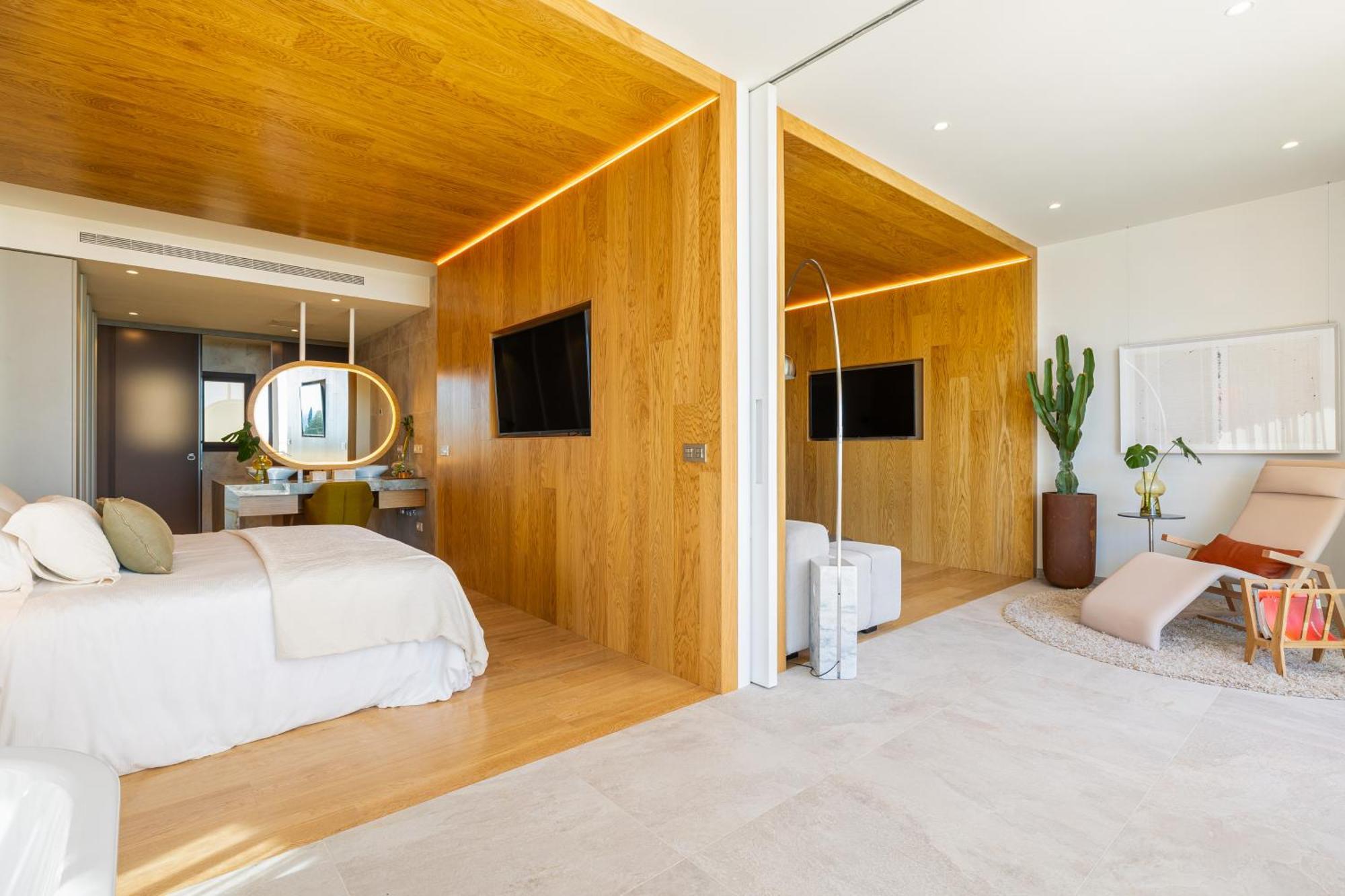 One-Bedroom Suite with Jacuzzi