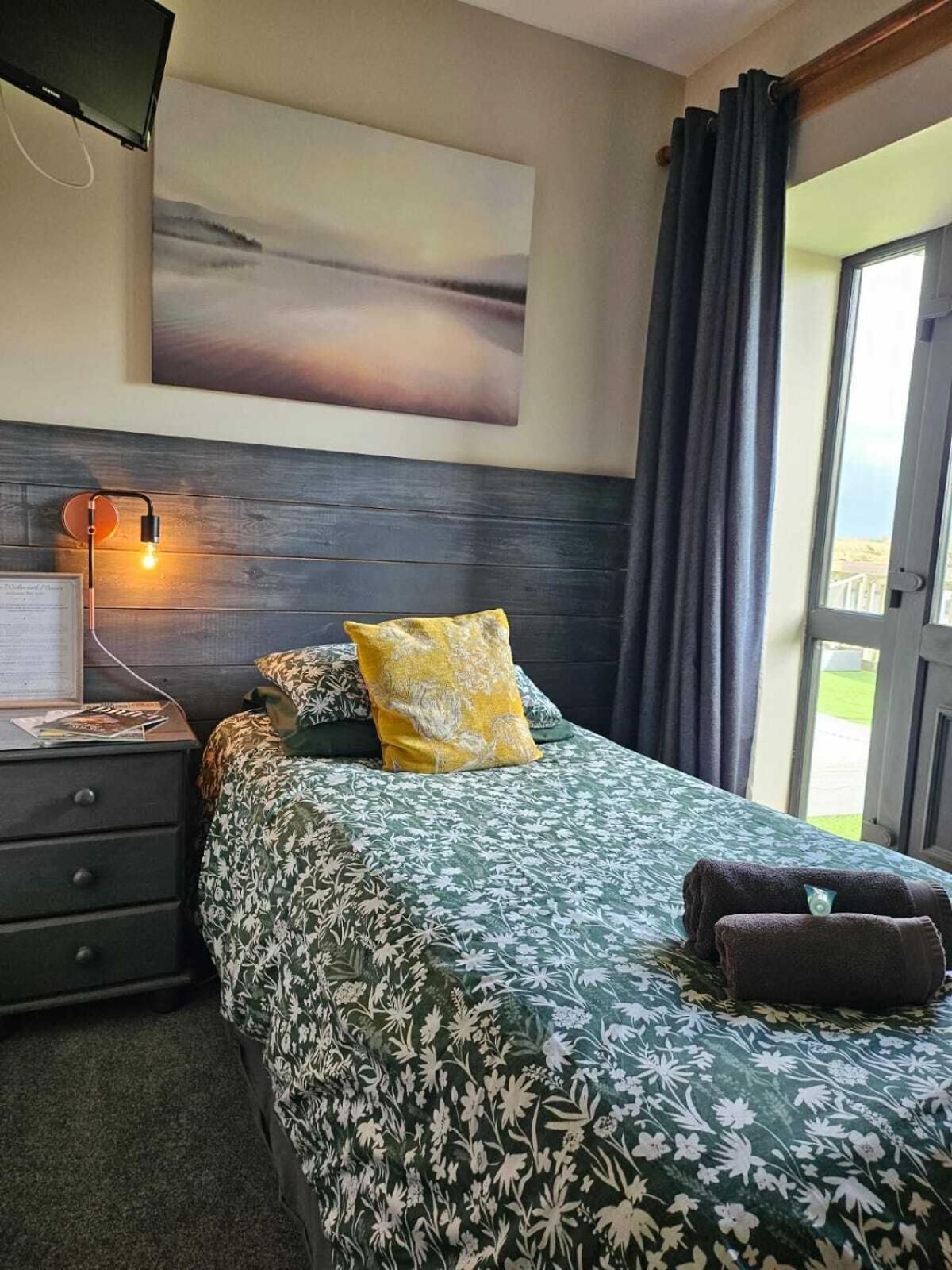 Single Room with Shower