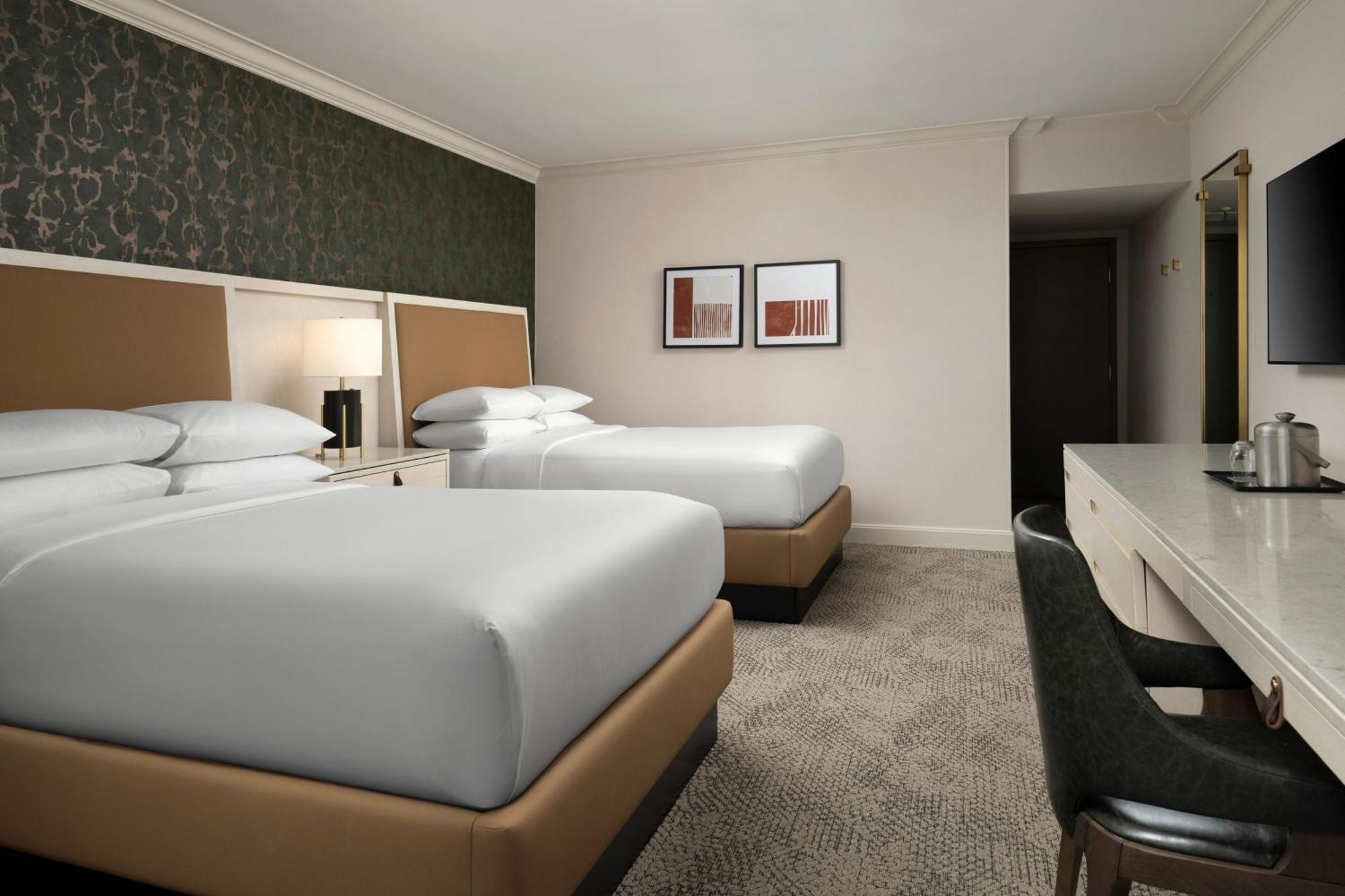 Quarto Executivo com 2 Camas de Casal