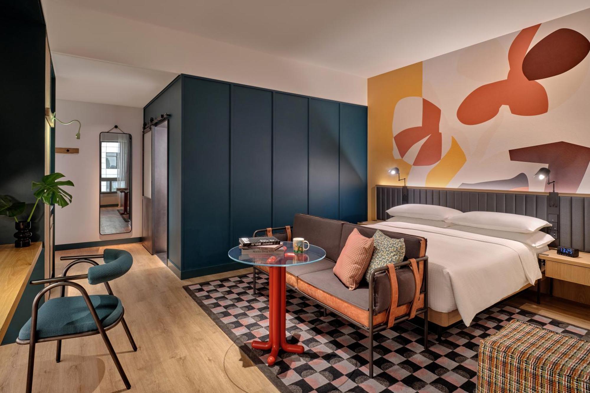 Deluxe King Room