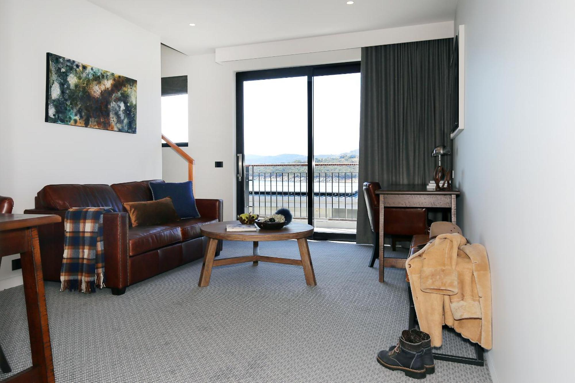 Deluxe King Suite