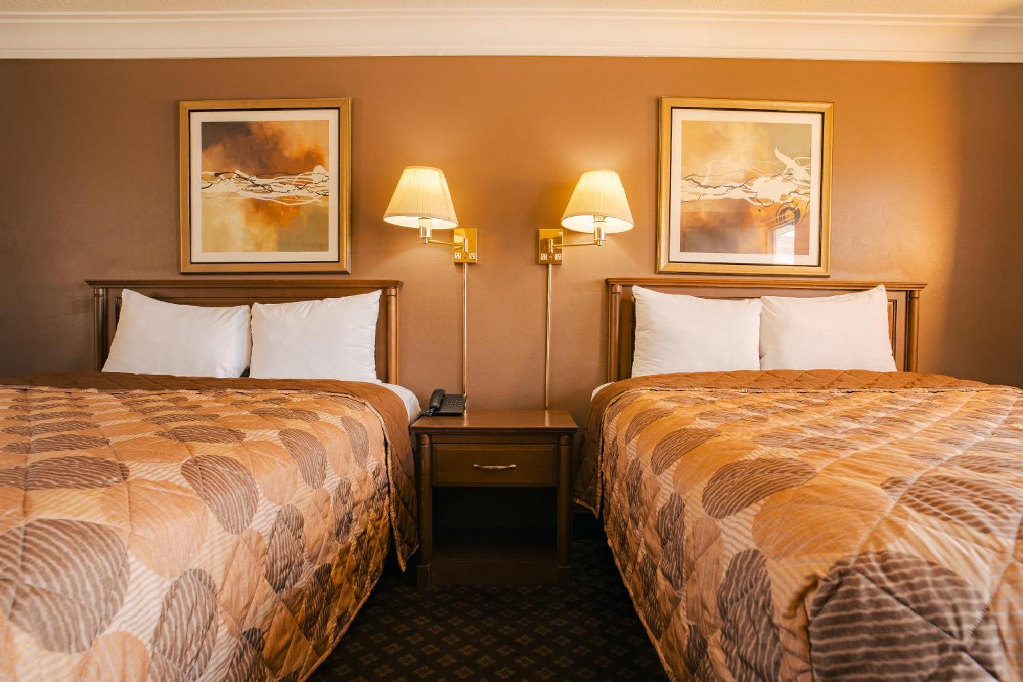 Double Room with Two Double Beds - Smoking