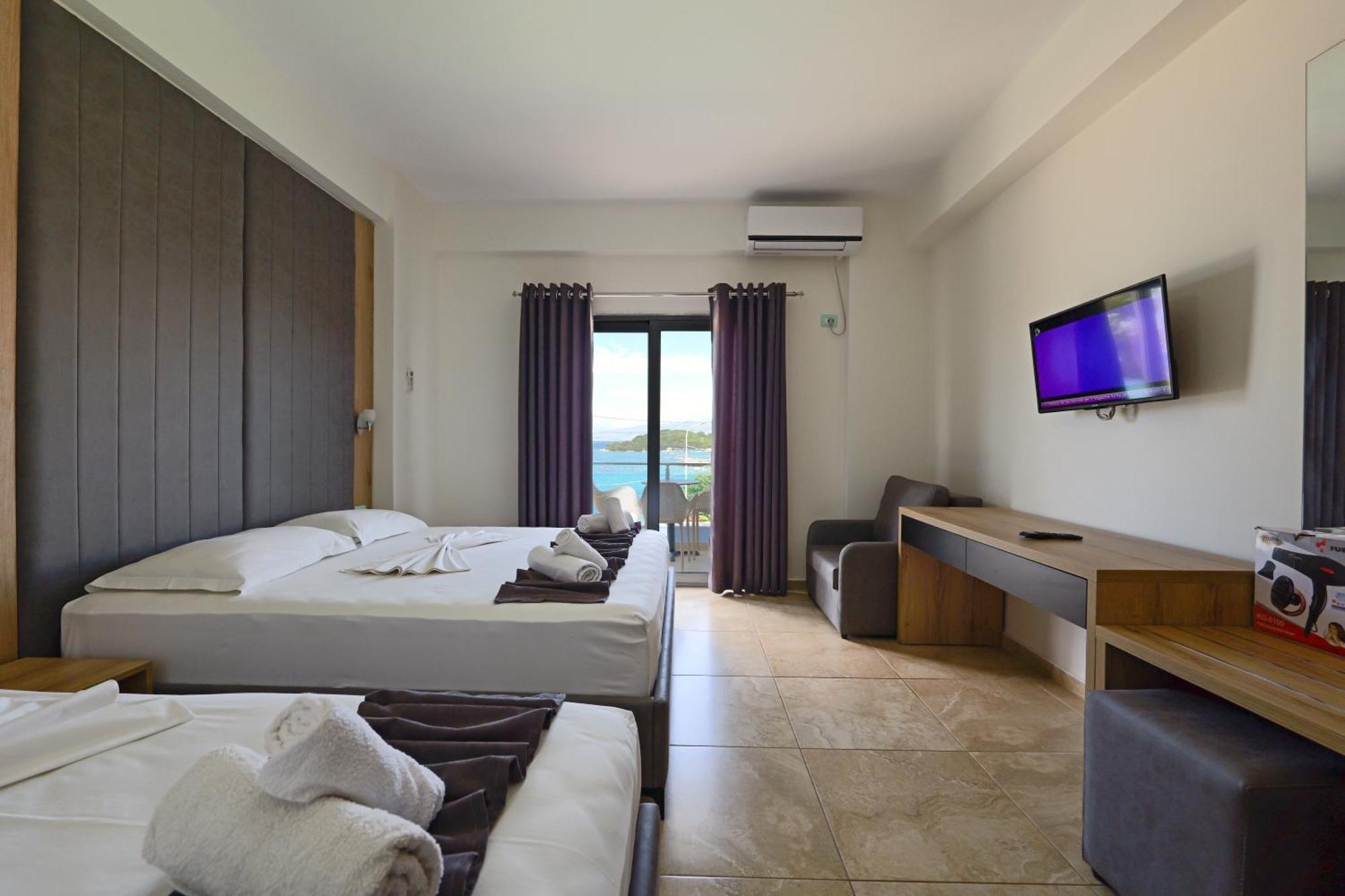 Triple Room Sea View