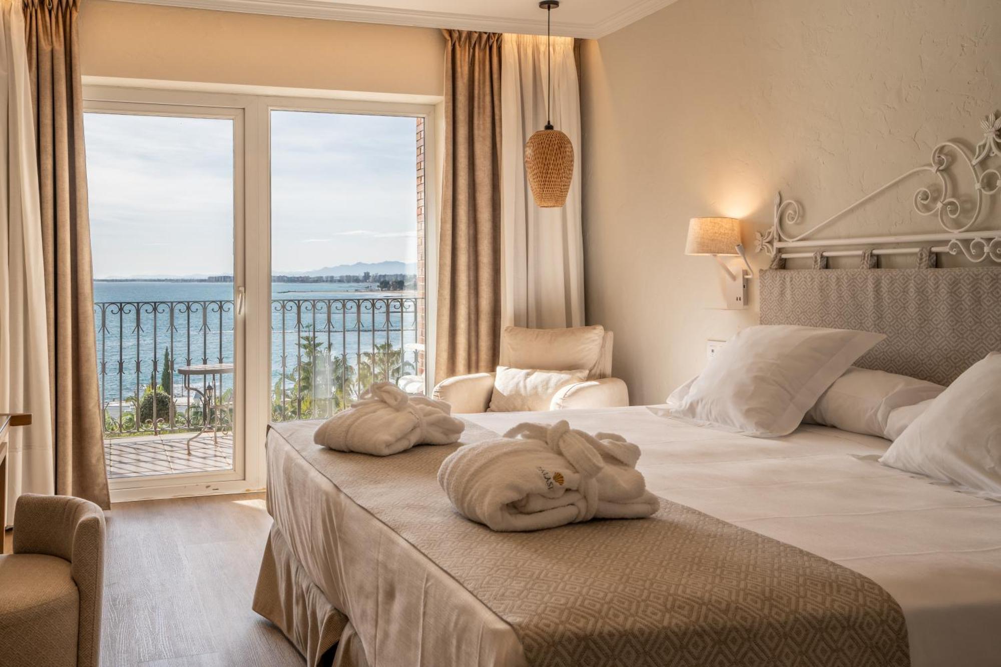 Habitación Doble con recorrido biomarino y masaje relajante