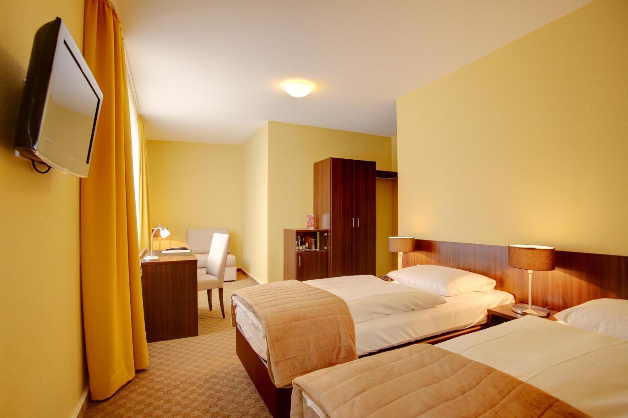 Large Double Room,1642306800:JPEG