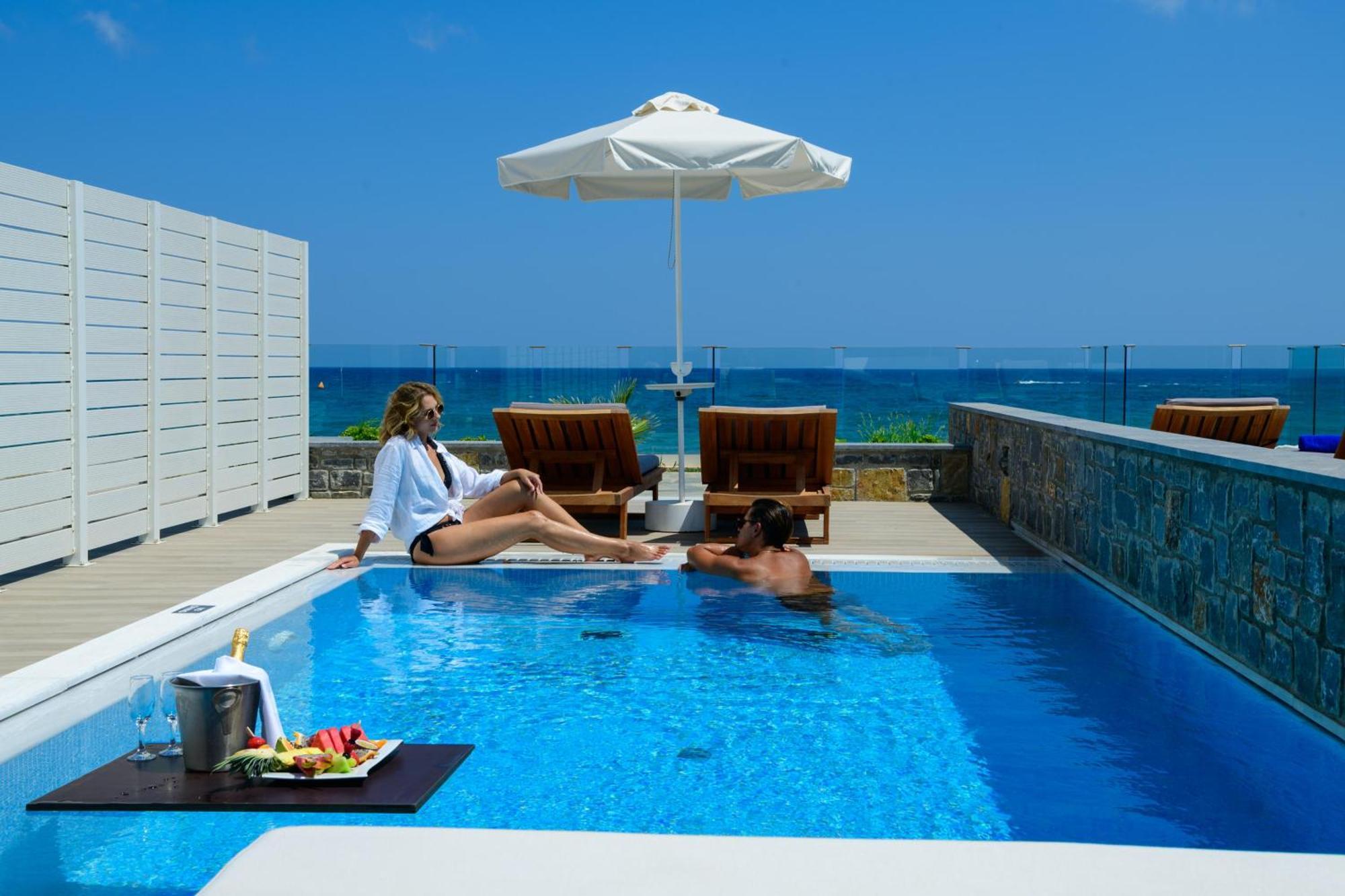 Deluxe Bungalow Suite Artemis-Open Plan Beach Front Private Pool,1580431611:JPEG