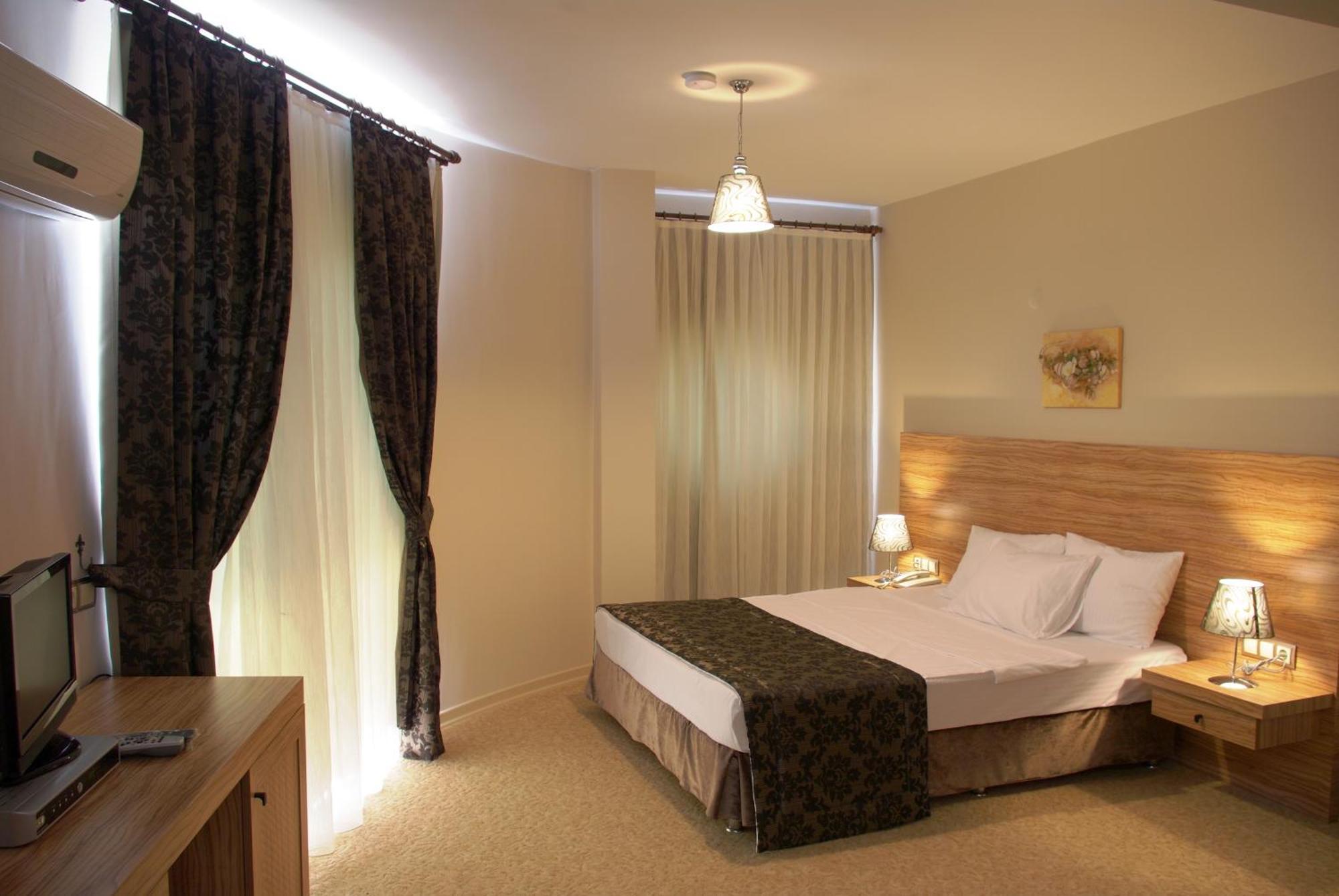Standard Double Room,1580466867:JPEG