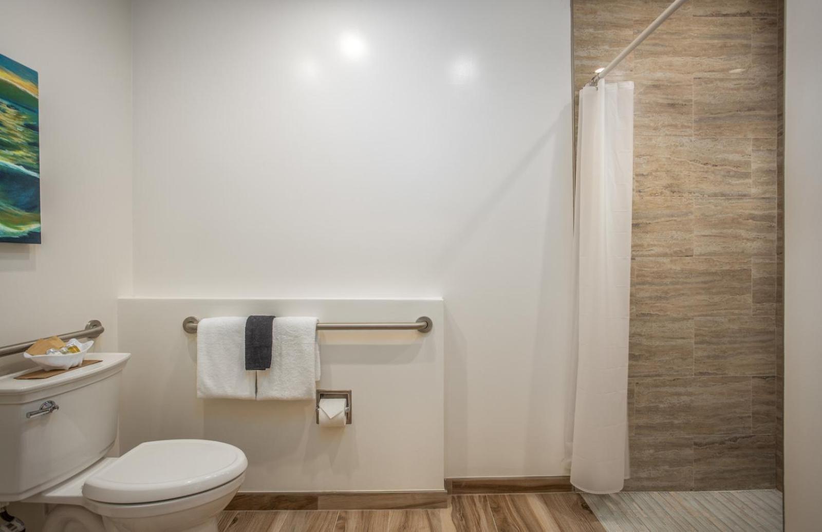 Queen Room - Disability Access