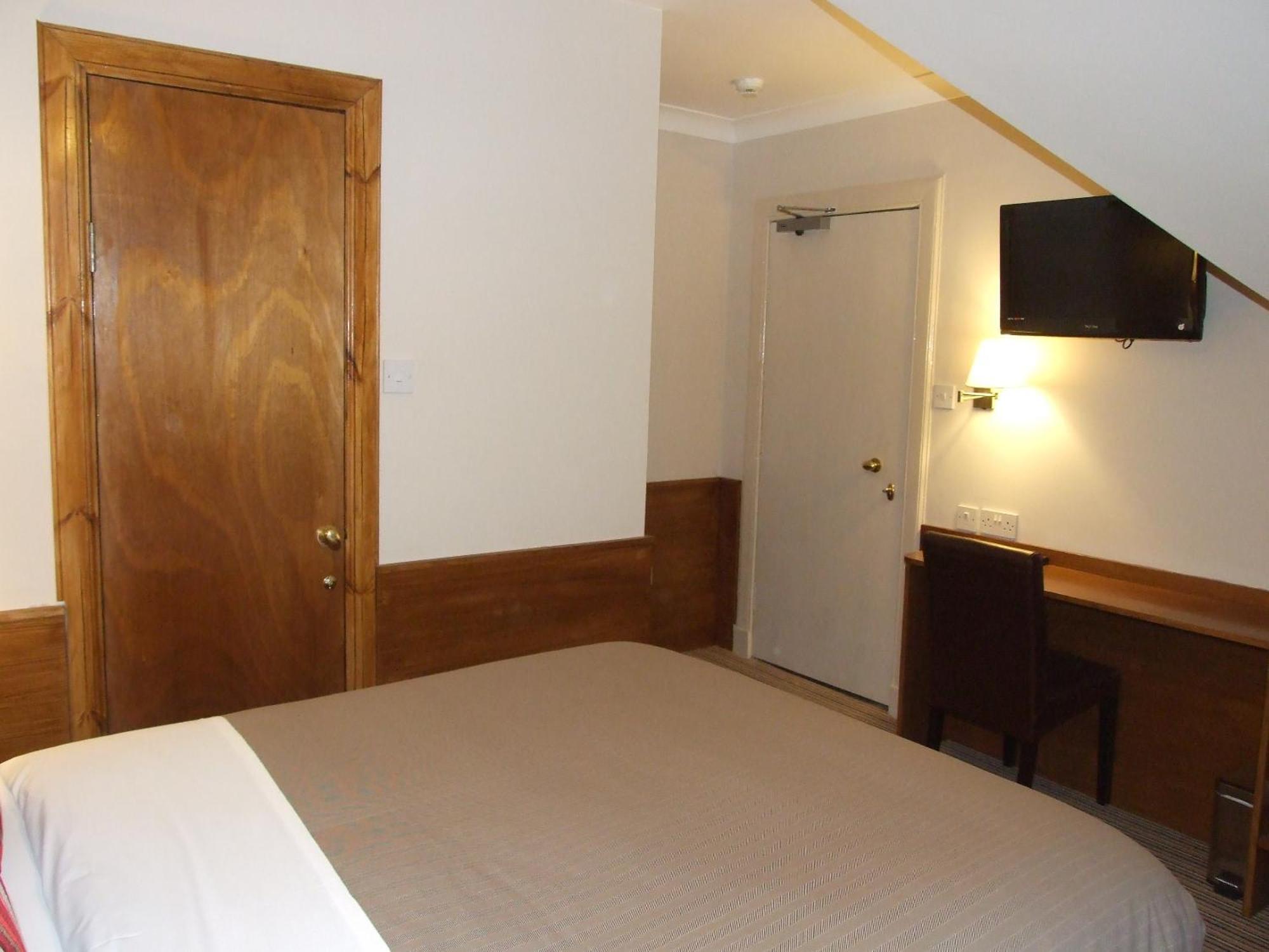 Double Room,1580618965:JPEG