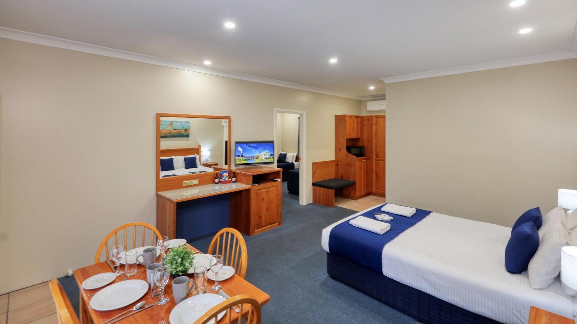 Deluxe Family Suite