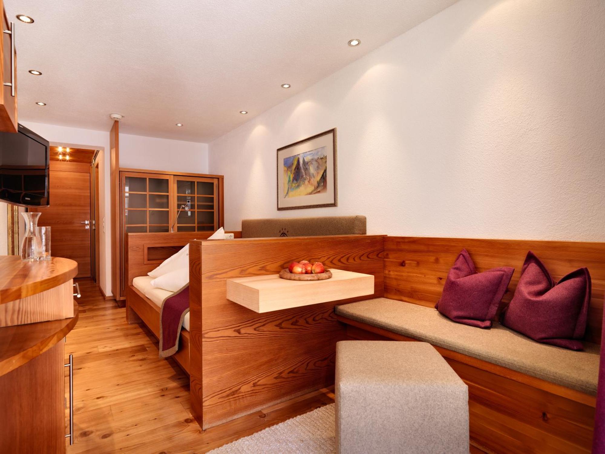 Deluxe Single Room