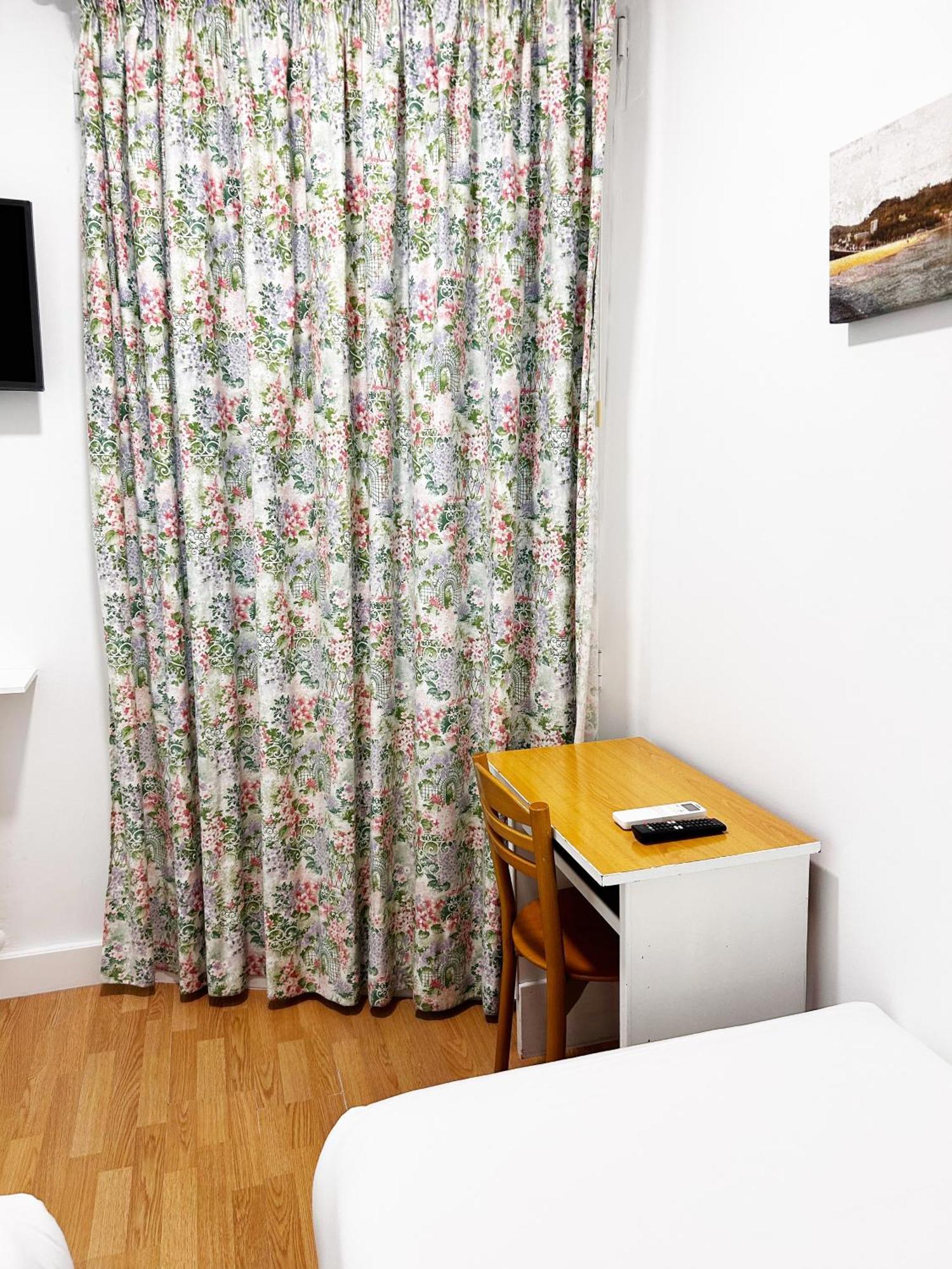 Small Twin Room