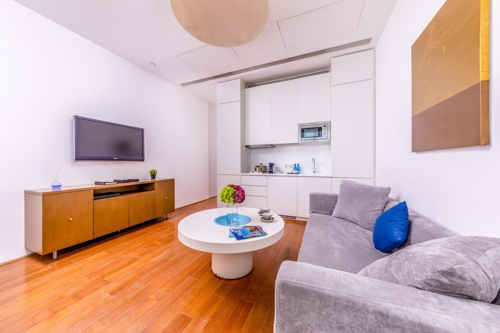 Deluxe Harbour View Suite