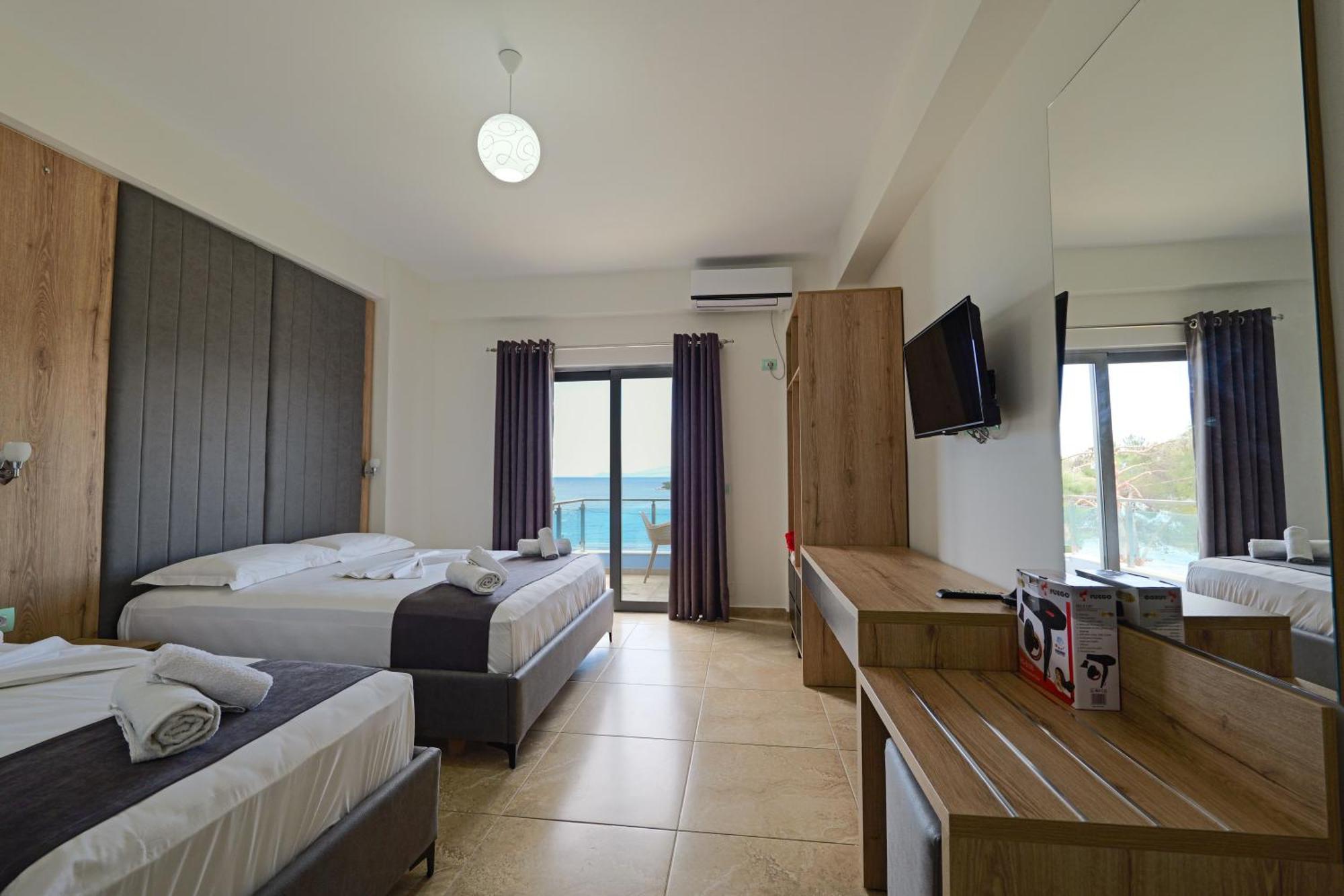 Triple Room Sea View