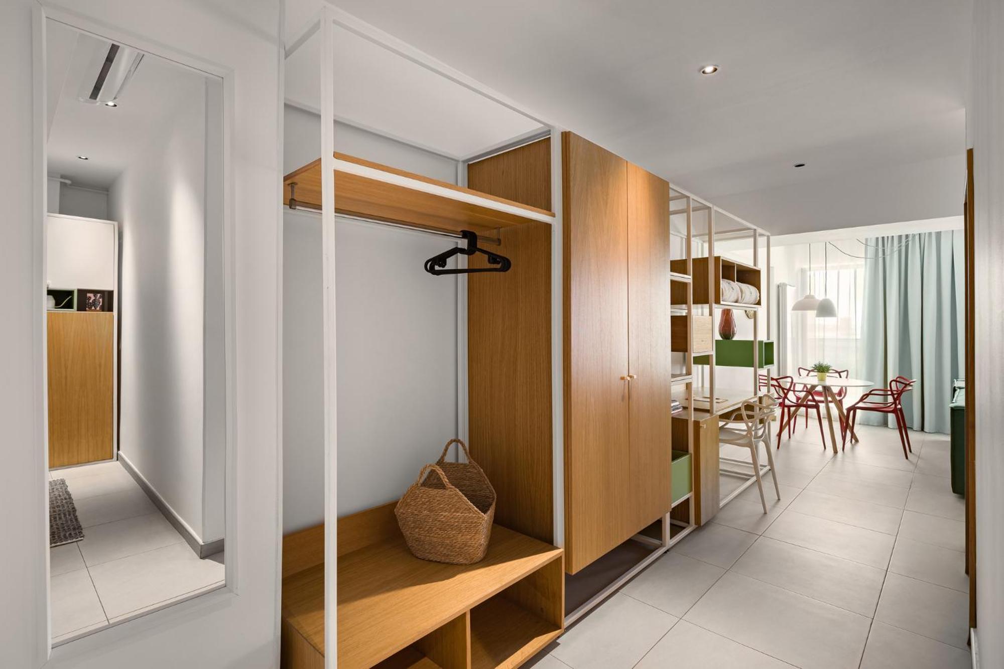 Superieur Suite With Side Sea View