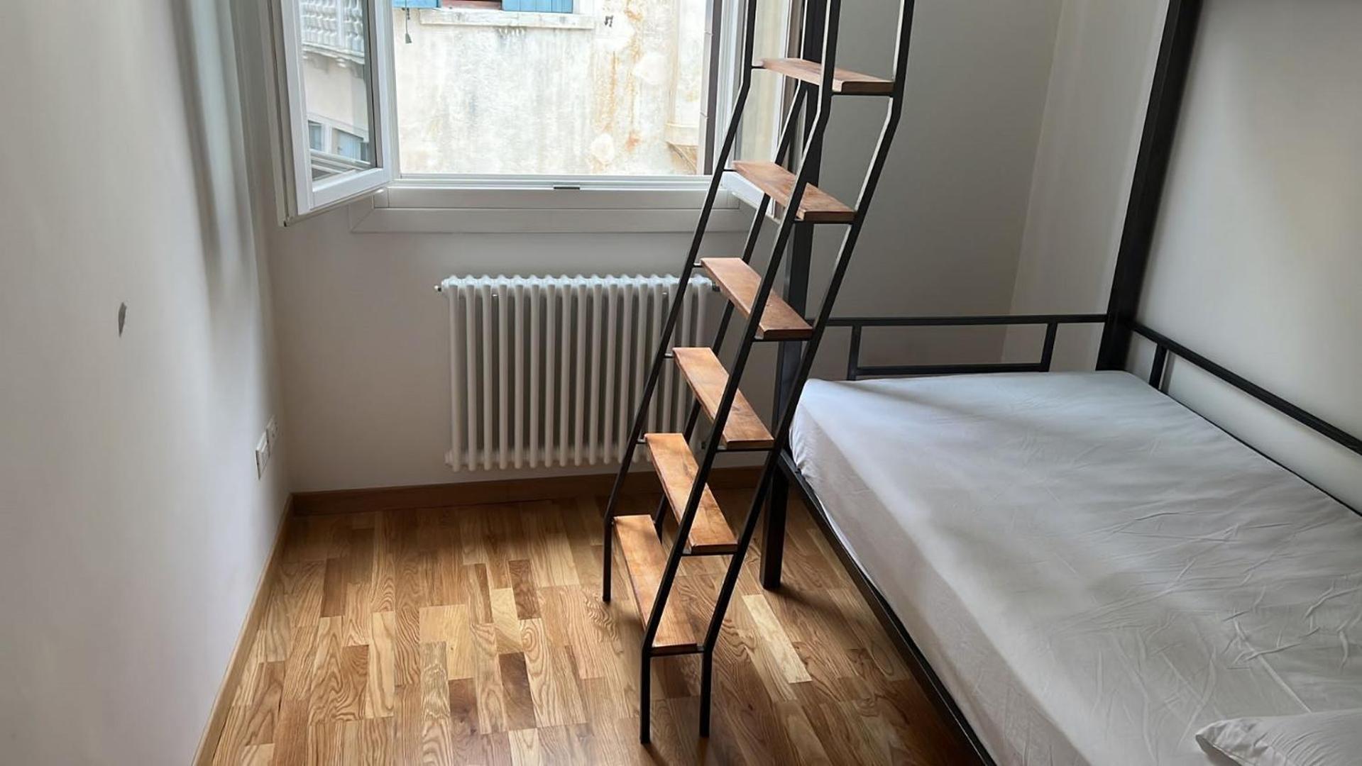 Bed in 4-Bed Mixed Dormitory Room