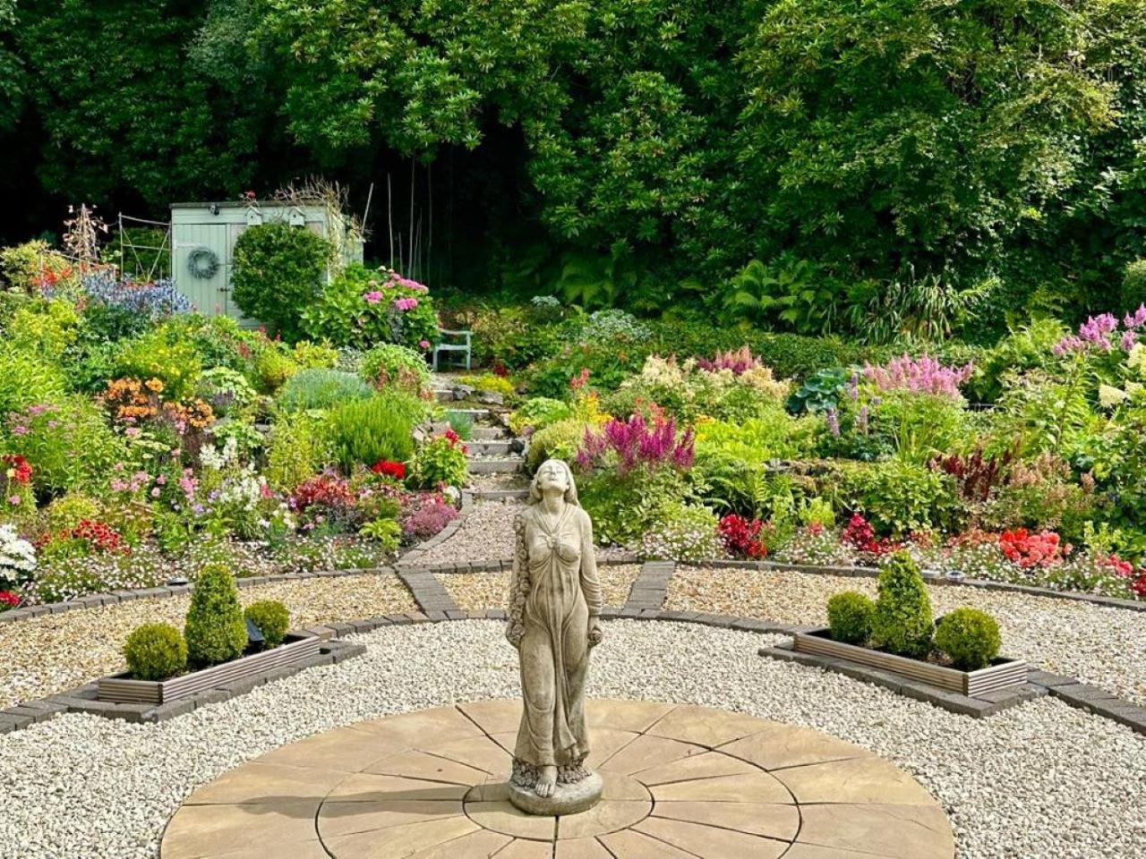 King Room with Garden View