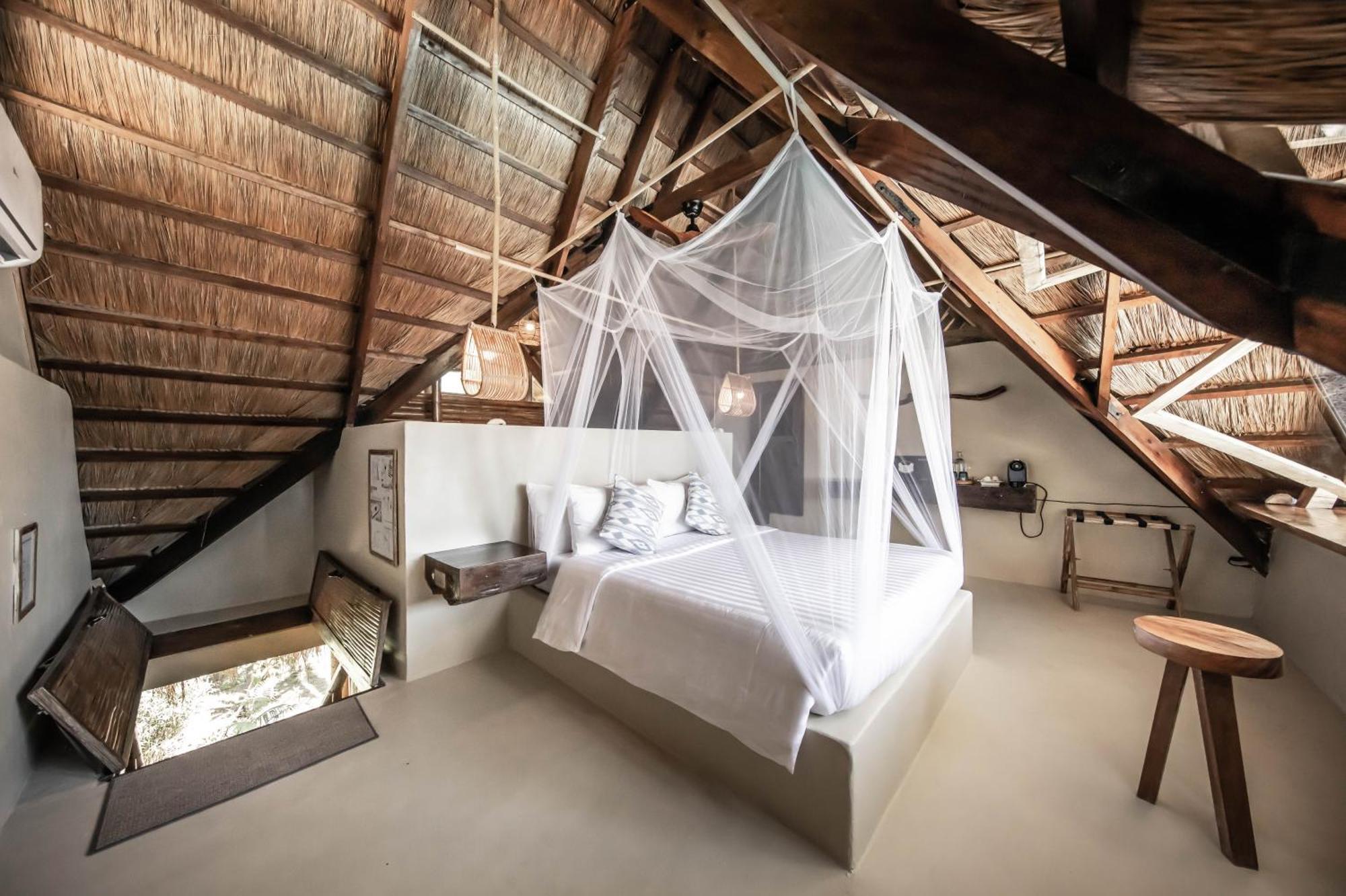 Queen Room with Sea View