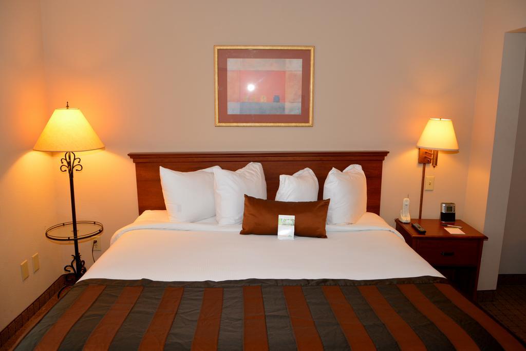 King Room - Non-Smoking