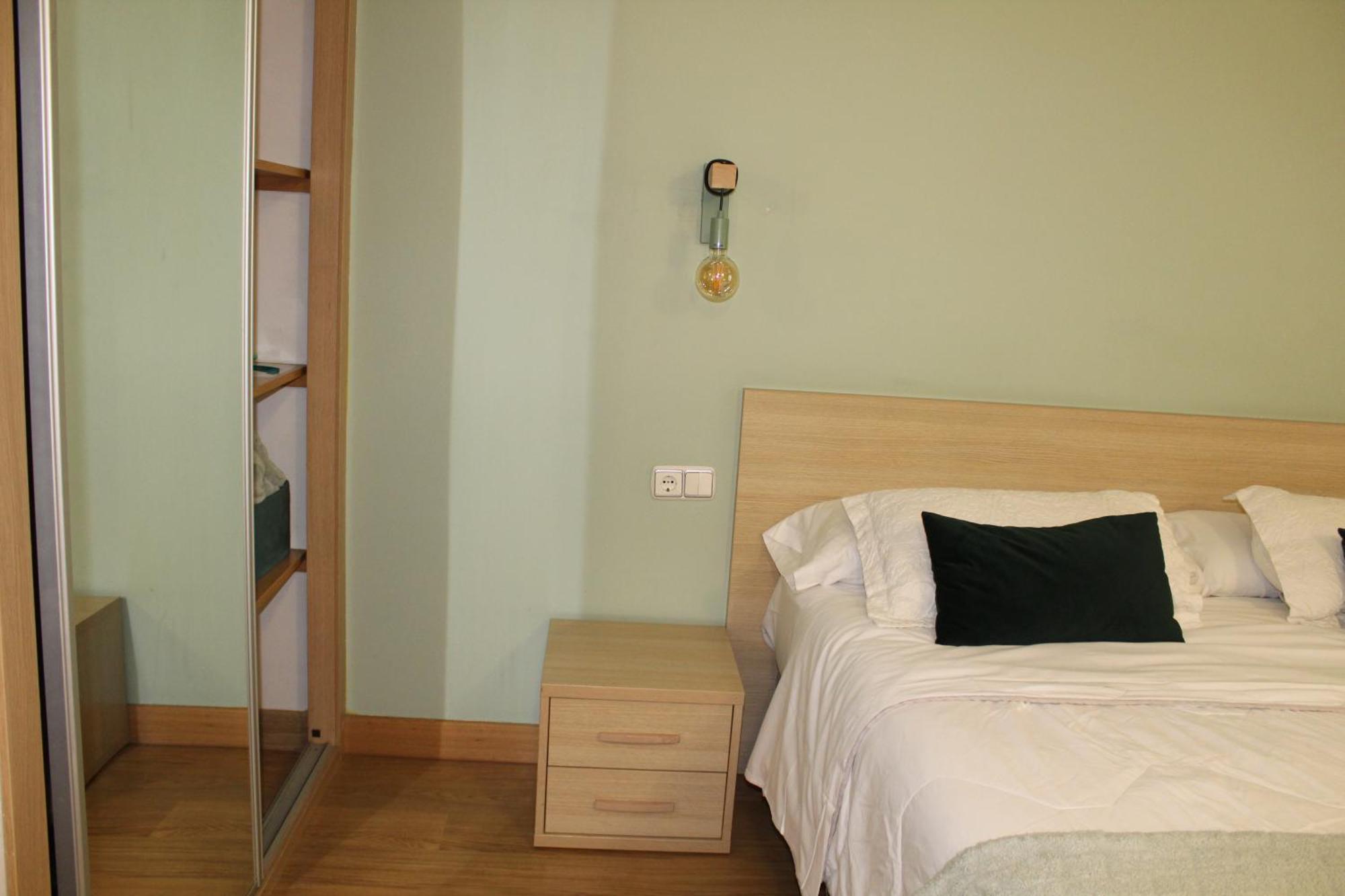 Double or Twin Room Private External Bathroom
