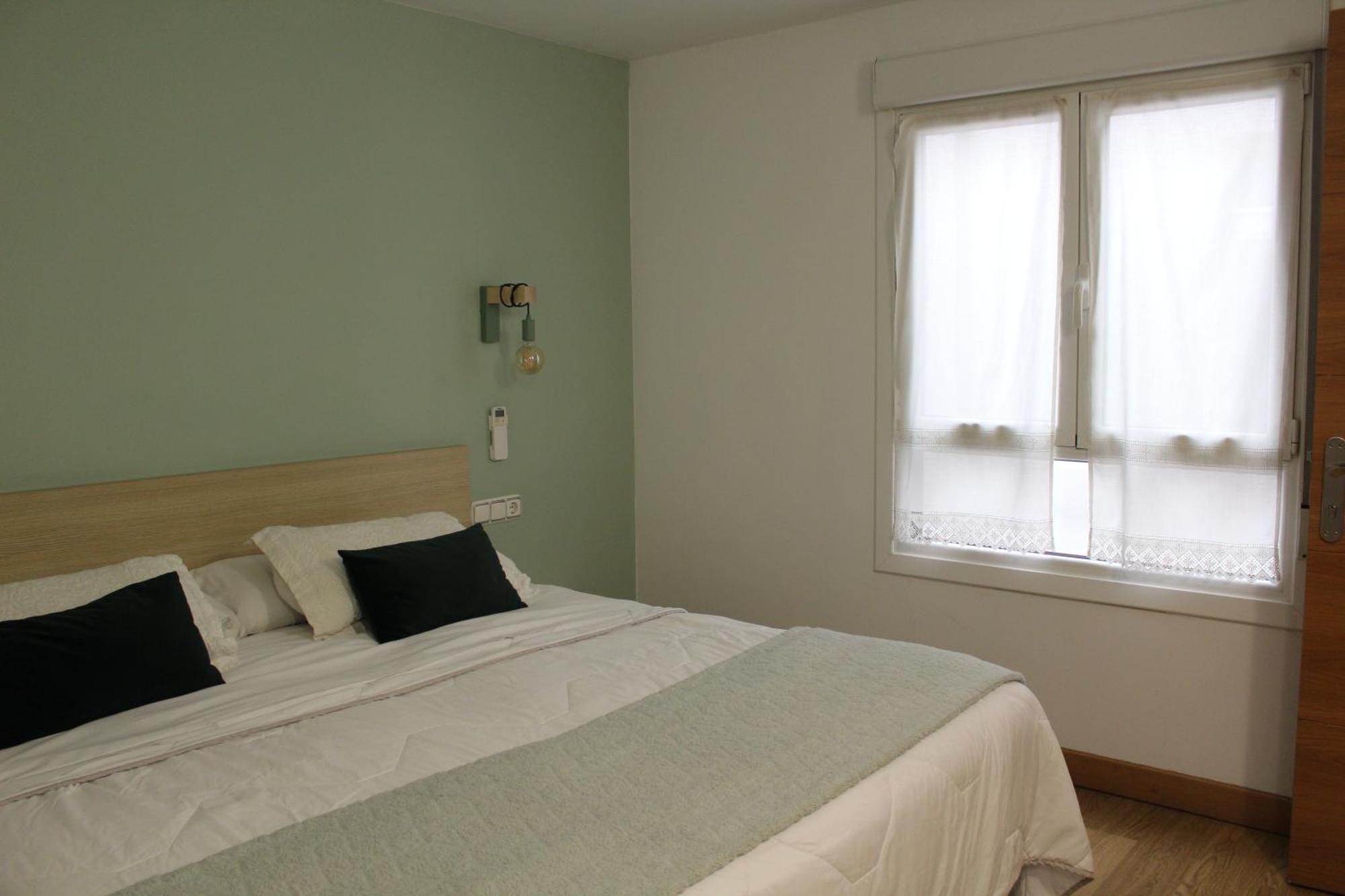 Double or Twin Room Private External Bathroom